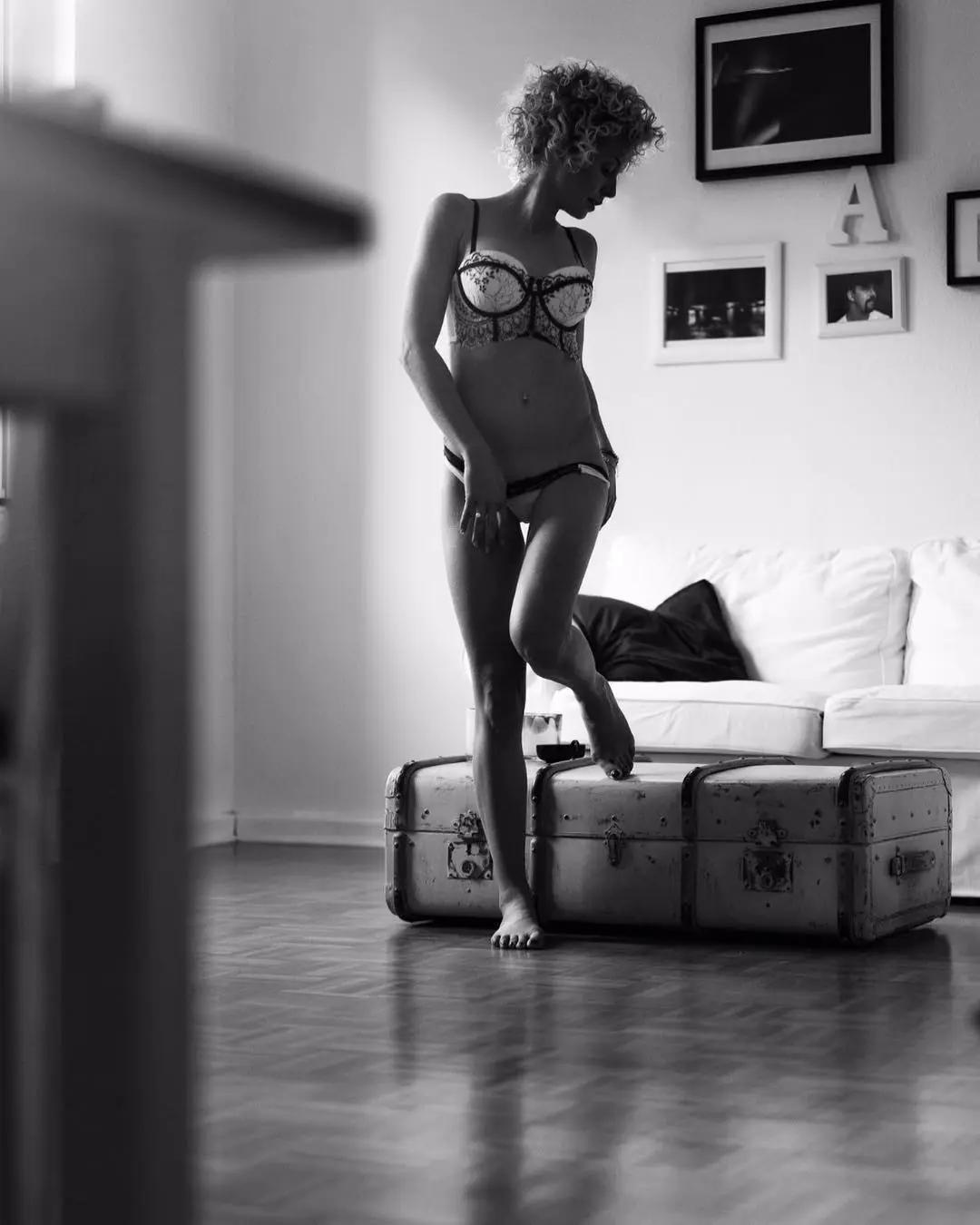 「熟龄姐姐」出手就是不一样　「销魂肉体」狂挑逗工口味满到溢出来-小湿妹图(12)