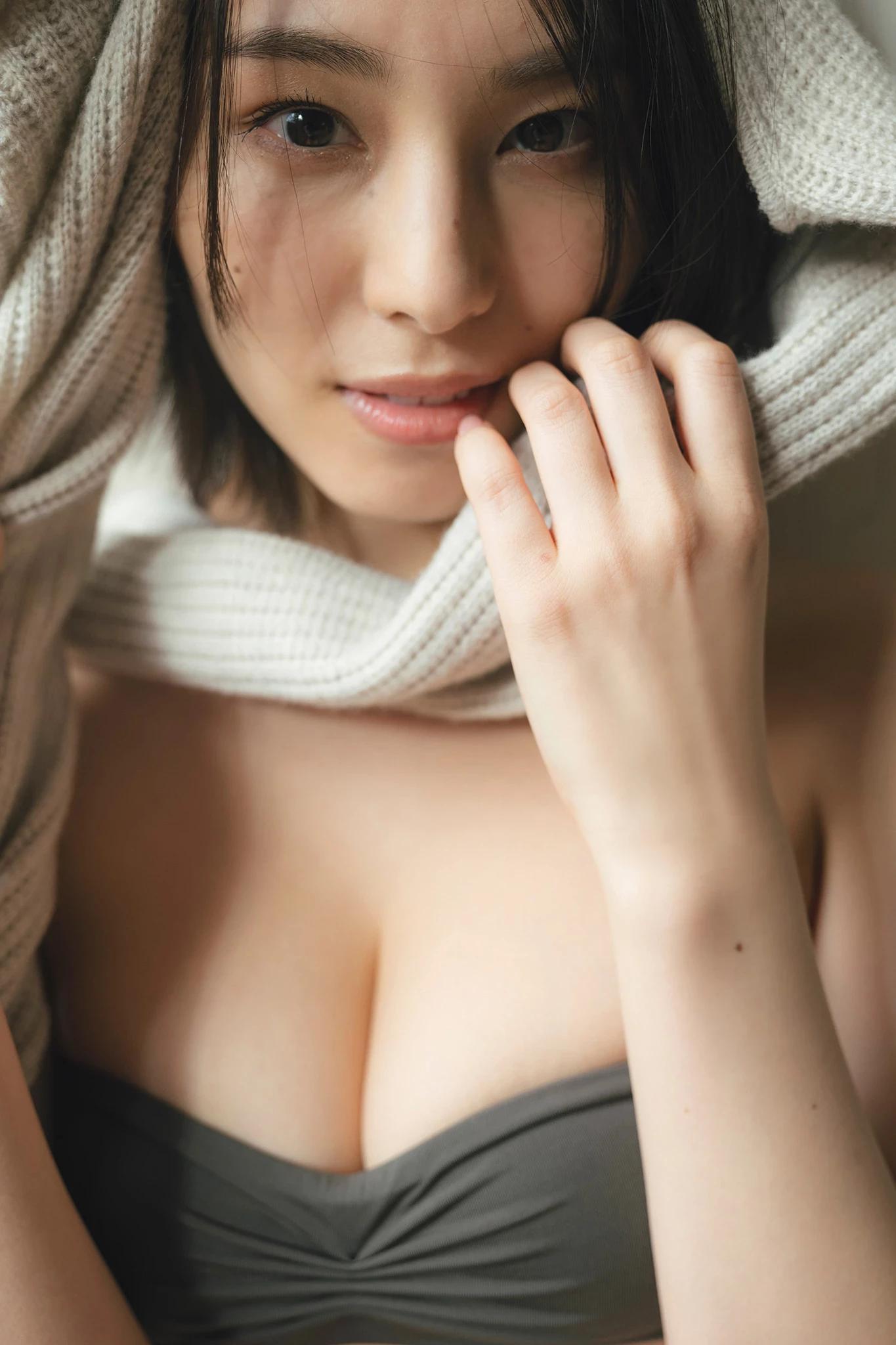 [相楽伊織] 偶像沒有尺度極限 低胸爆乳兇猛溢出 (30P)(20)