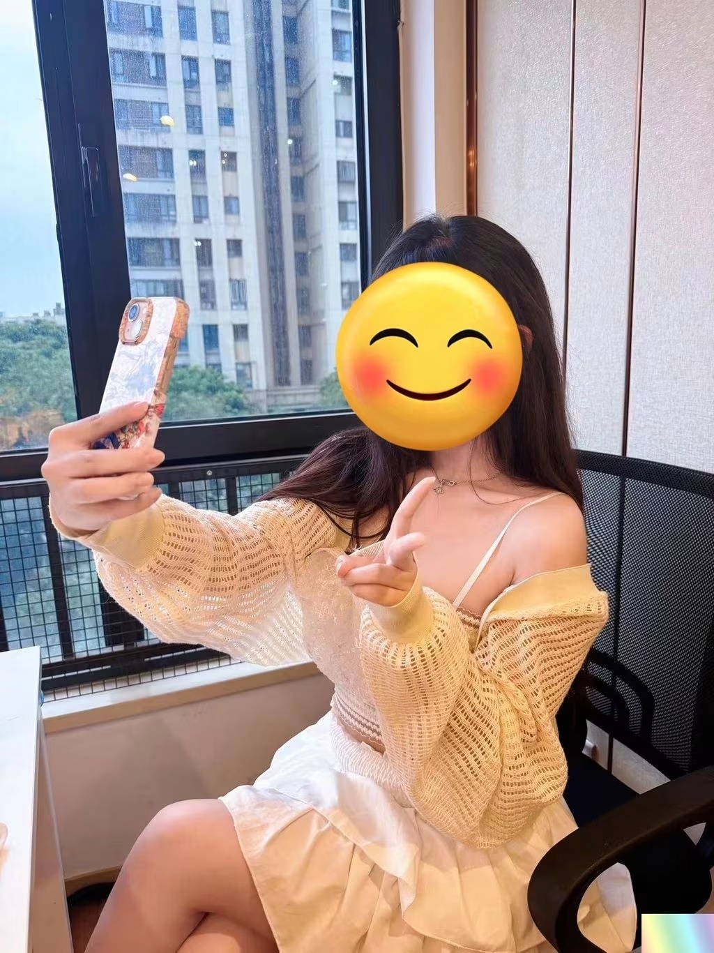 fanchaYJS： X硬核泡良大神 真槍實彈眾多反差婊 (237 photos + 75 videos) - ( Page 1 / 12 )(146)