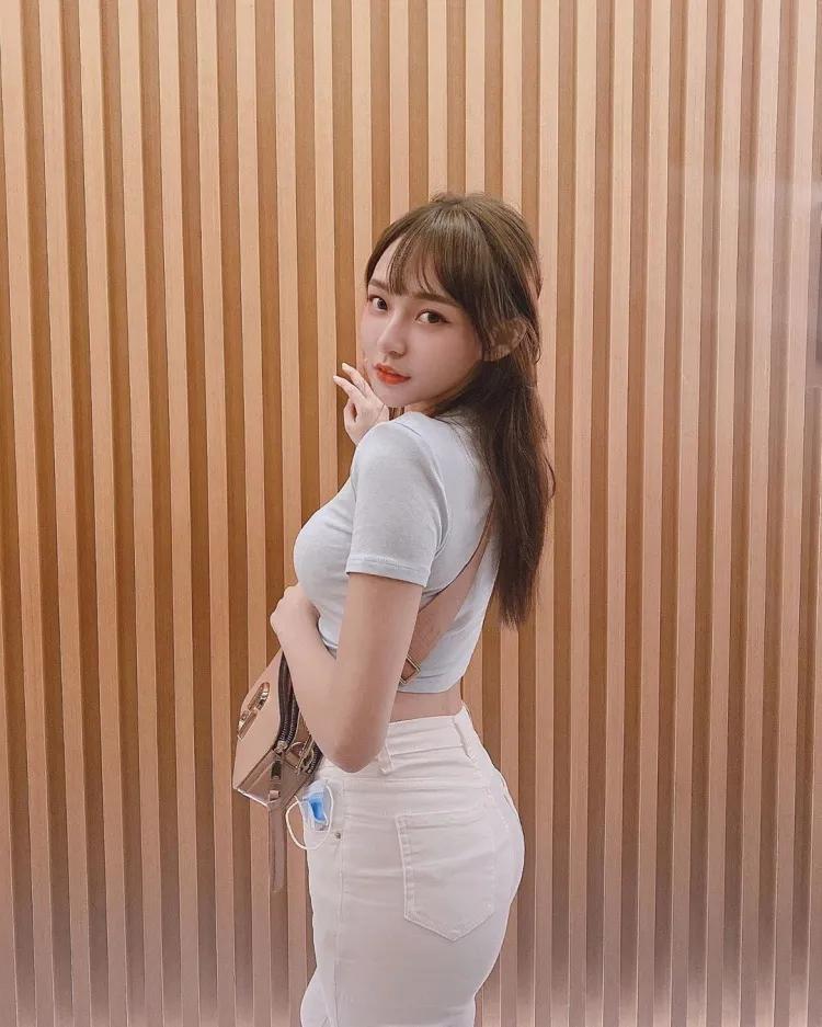 大奶版黄捷洗澡影片疯传 又软又大~林襄(5)