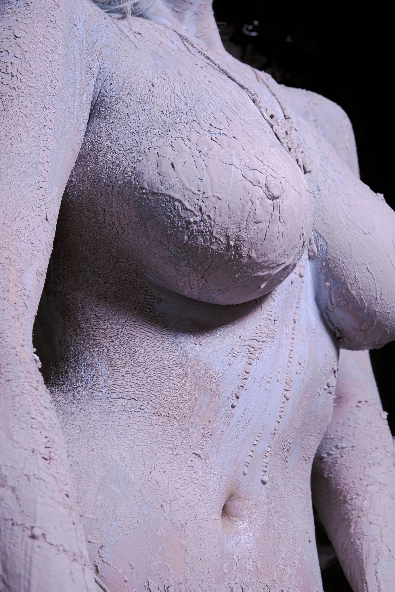 秋和柯基《复生女郎》全裸气息充满魅力(70)