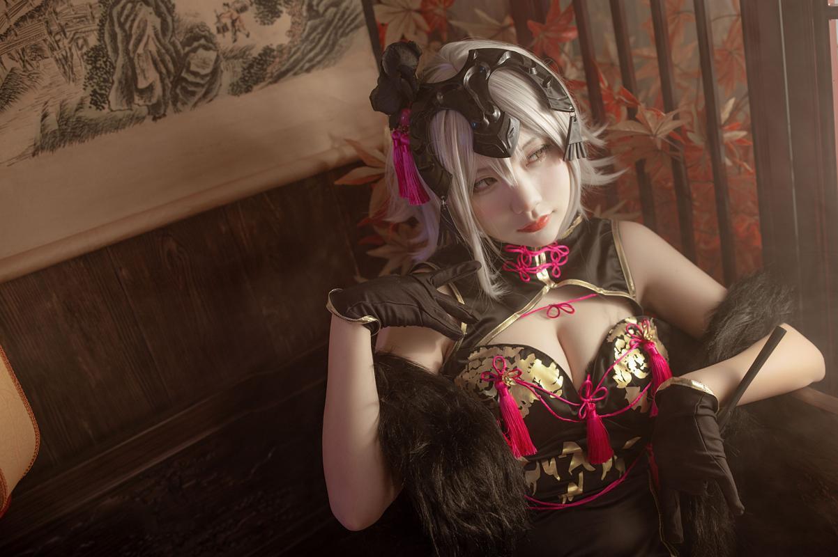 [Cosplay] 是一只熊仔吗 黑贞(18)