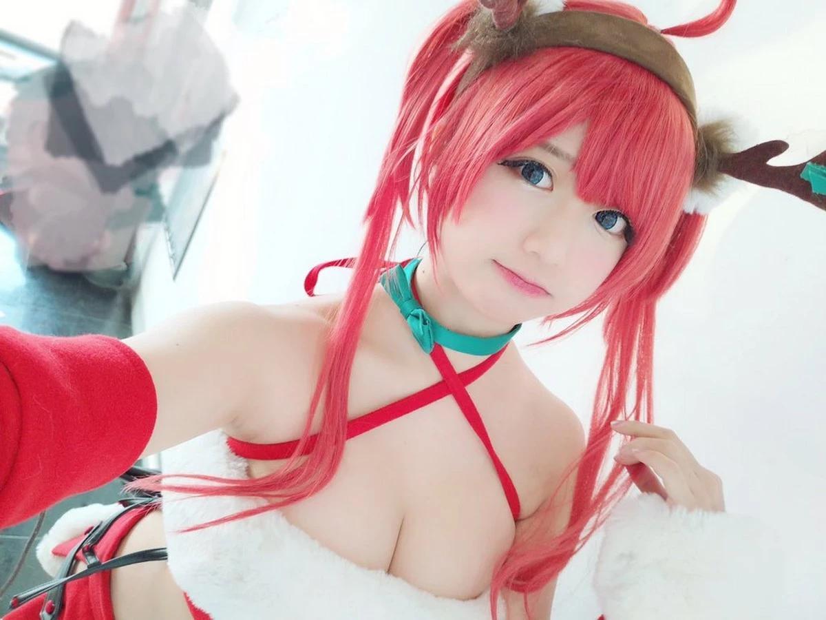 知名動漫博主Yami微博圖片合集三主題私房性感低胸服飾露傲人上圍完美誘惑寫真150P(96)