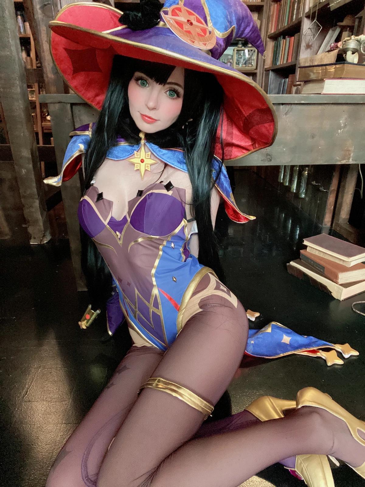 愛爾蘭蘿莉美女Peach Milky - Mona主題性感連體黑絲+黑色比基尼秀完美身材誘惑寫真102P(25)