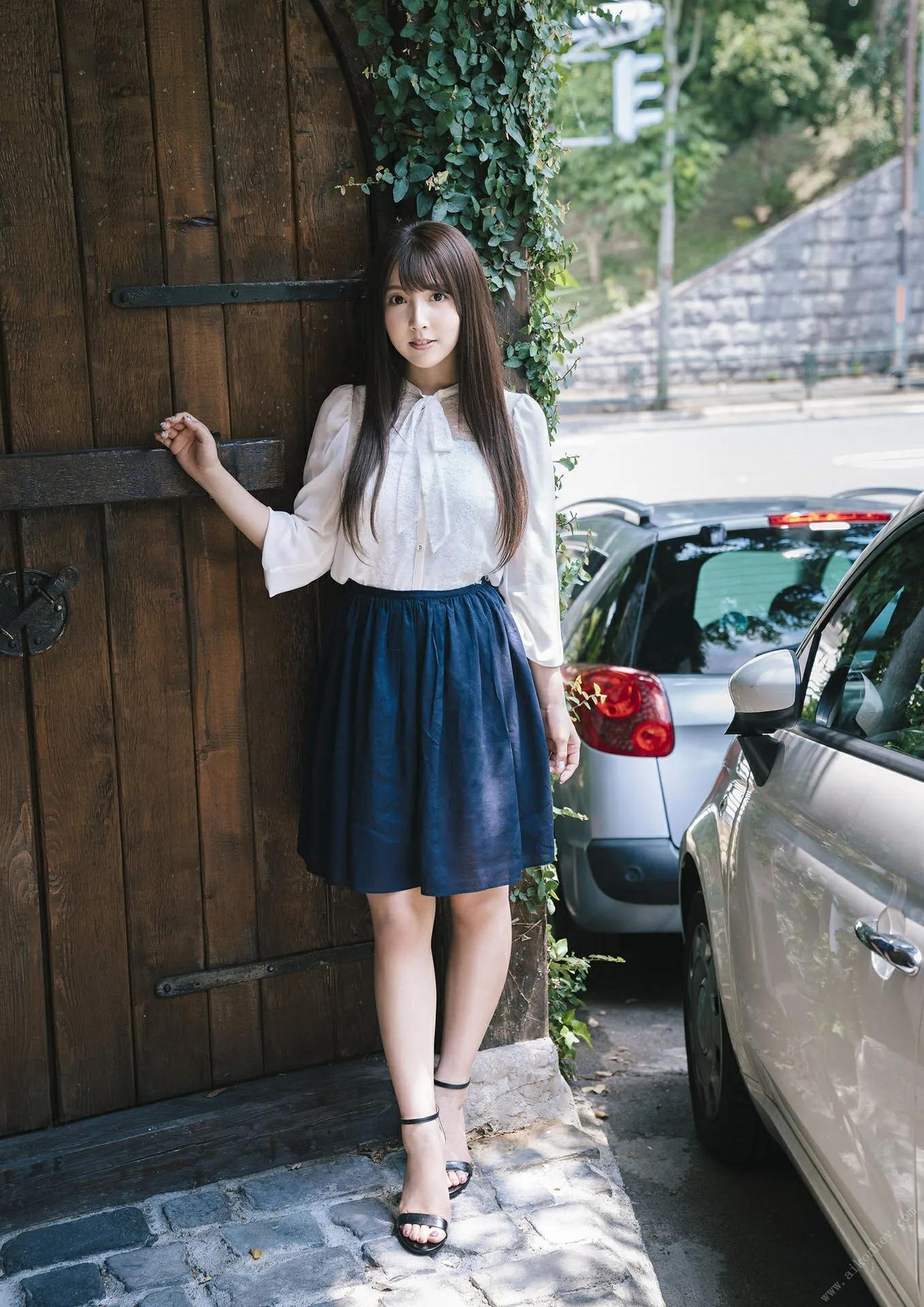 三上悠亜写真集「399DAYS」3部作 VOL.1 邂逅(2)