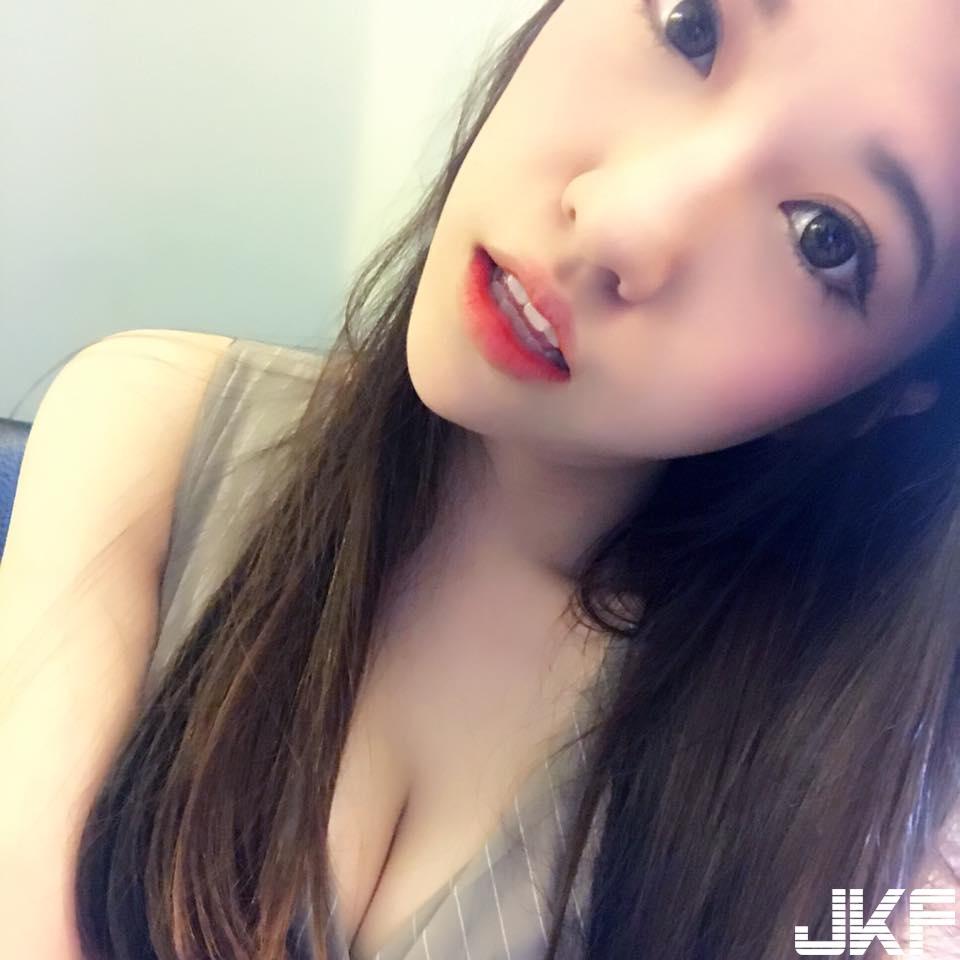 尾牙这样hen可以！「长腿美胸」一箭齐发，逆天好身材辣翻全场！(22)