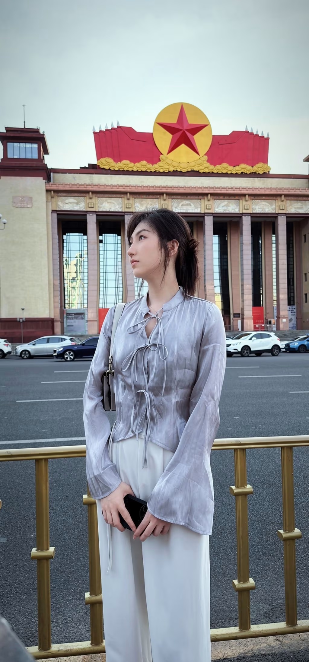 比莉情侶：173厘米的長腿女神，曼妙身姿，被單男從後進入(64)