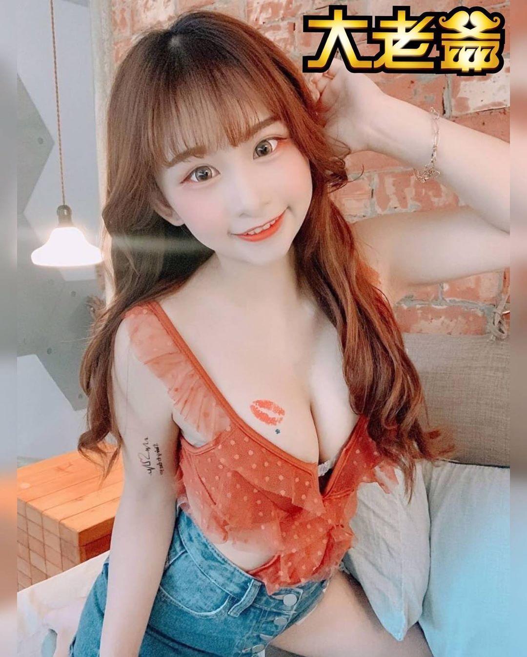 宠物系女友yuyu 大露凶狠长辈 粉丝：真的会受不了(15)