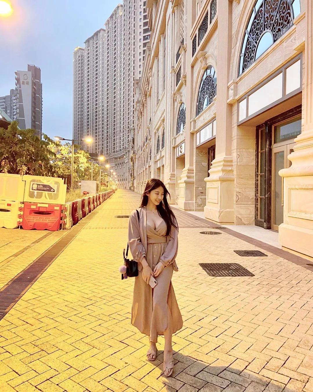 百货公司发现「爆乳眼镜娘」饱满视角太犯规！超甜美外型有够撩人-小湿妹图(19)