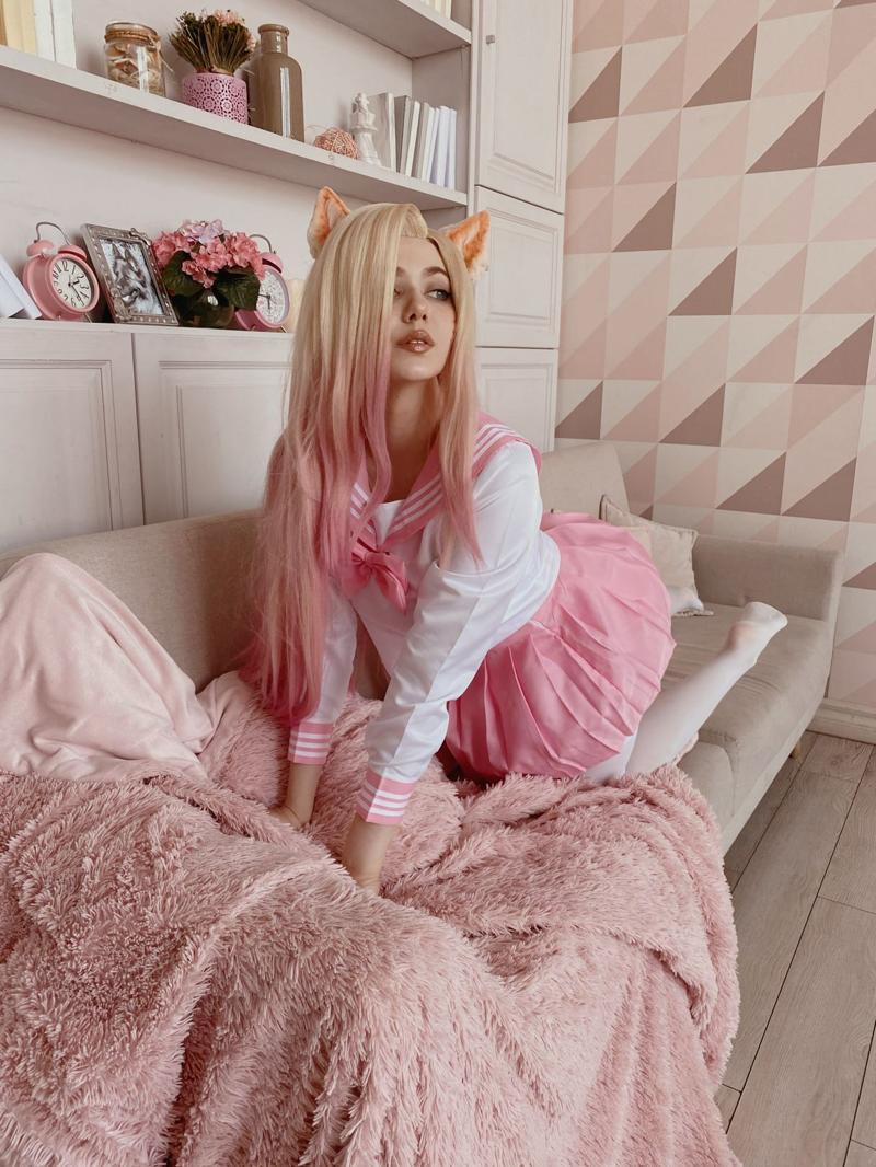 [Cosplay] Alina Becker – Ahri Schoolgirl(100)