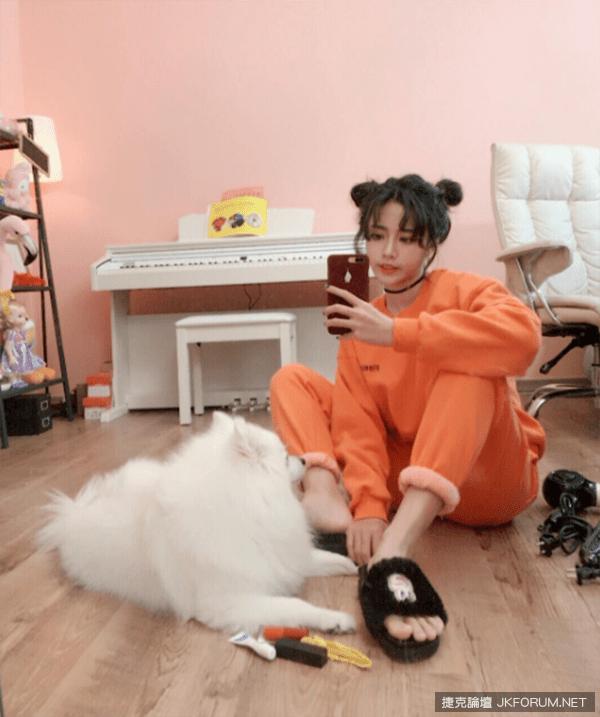 露脸两分钟值韩币2亿多身价媲美小咖艺人，一句「欧爸呀」让网友陷入热恋新生代BJ-小湿妹图(4)