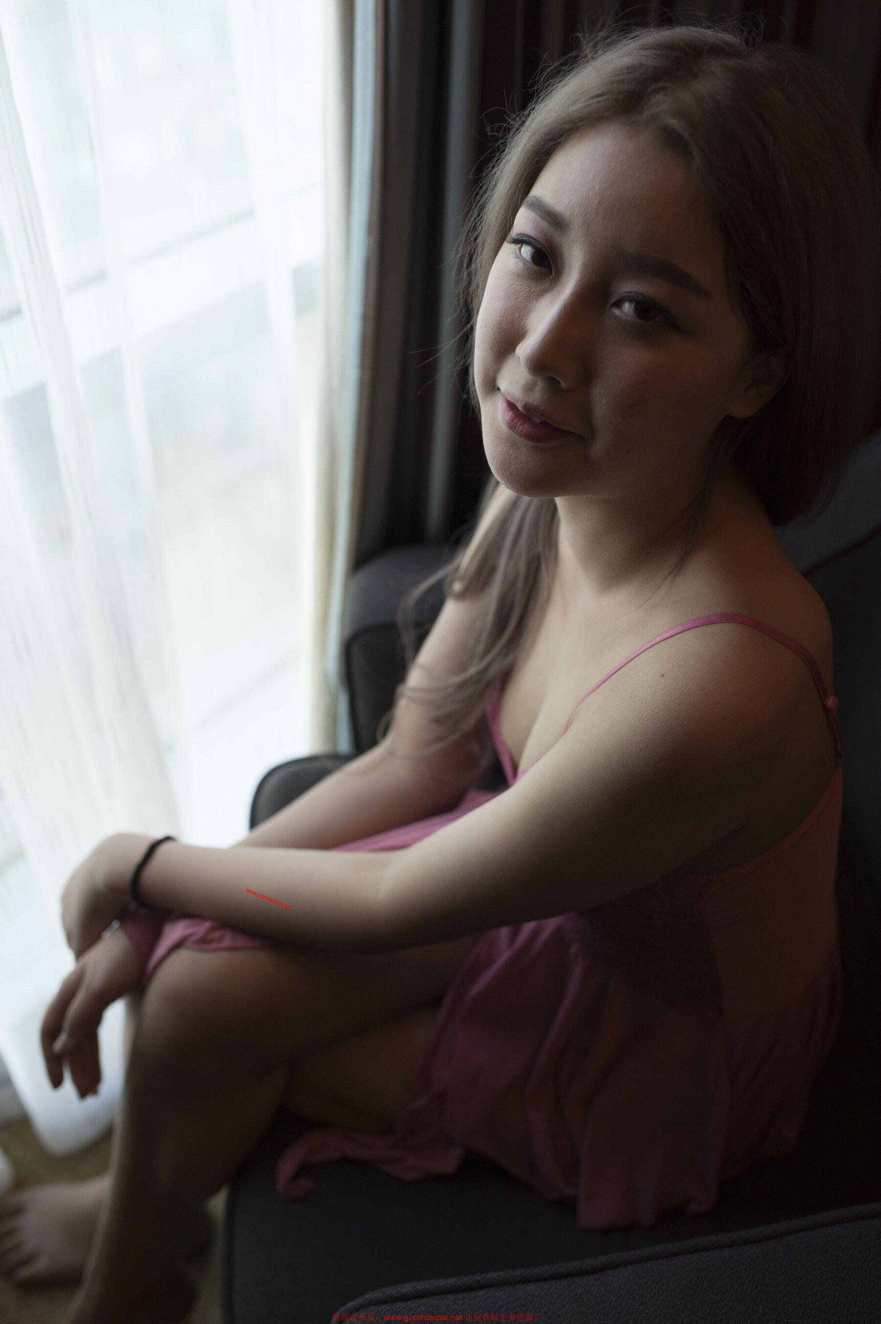 希威社 国模李粉姬人体私拍套图(243)