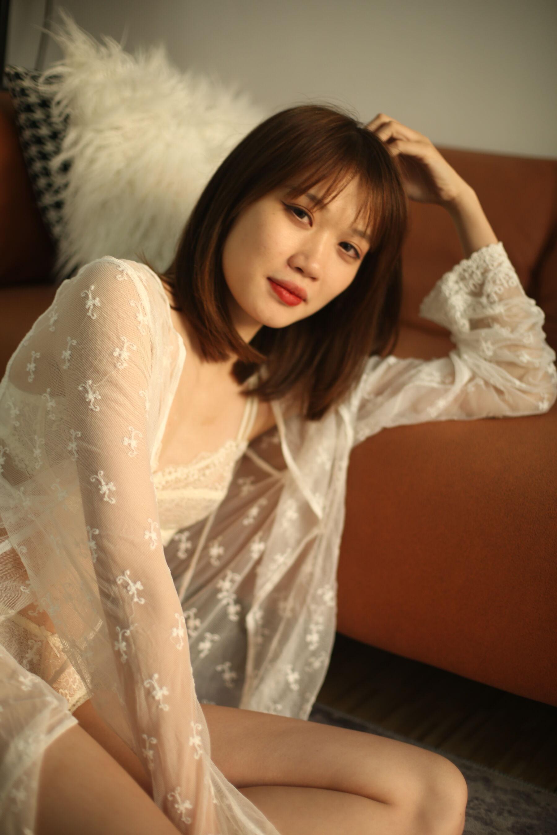 国模套图 国模杨某文大尺度人体私拍套图(683)