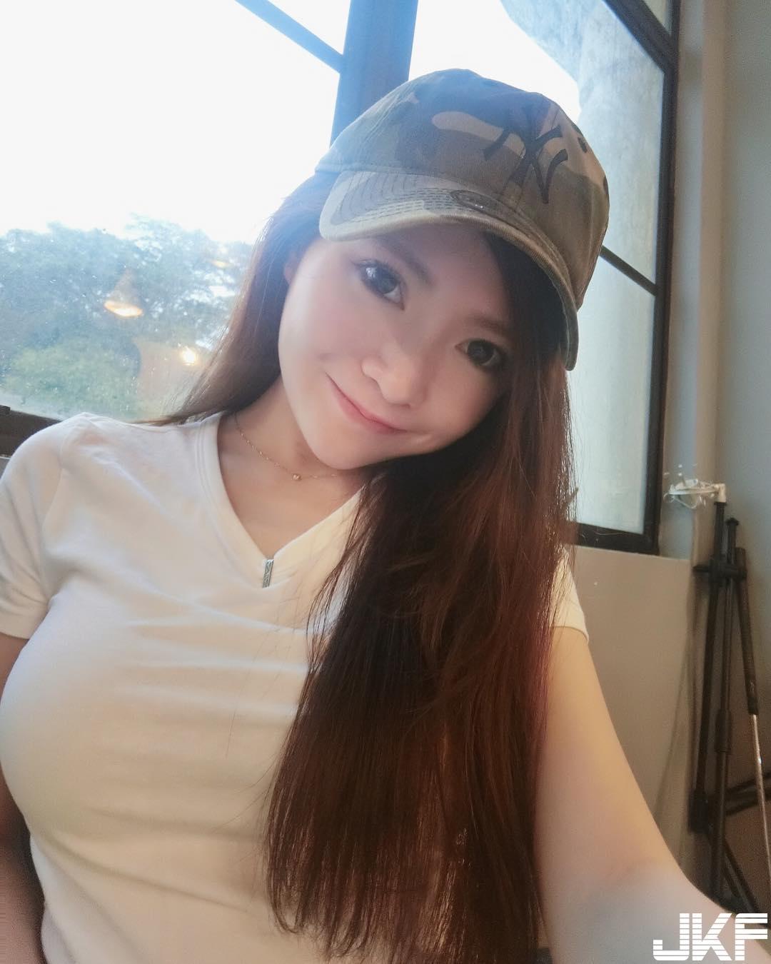 图书馆遇知性「巨乳正妹」！狂暴上围根本危险物品！无法认真看书了…-小湿妹图(7)