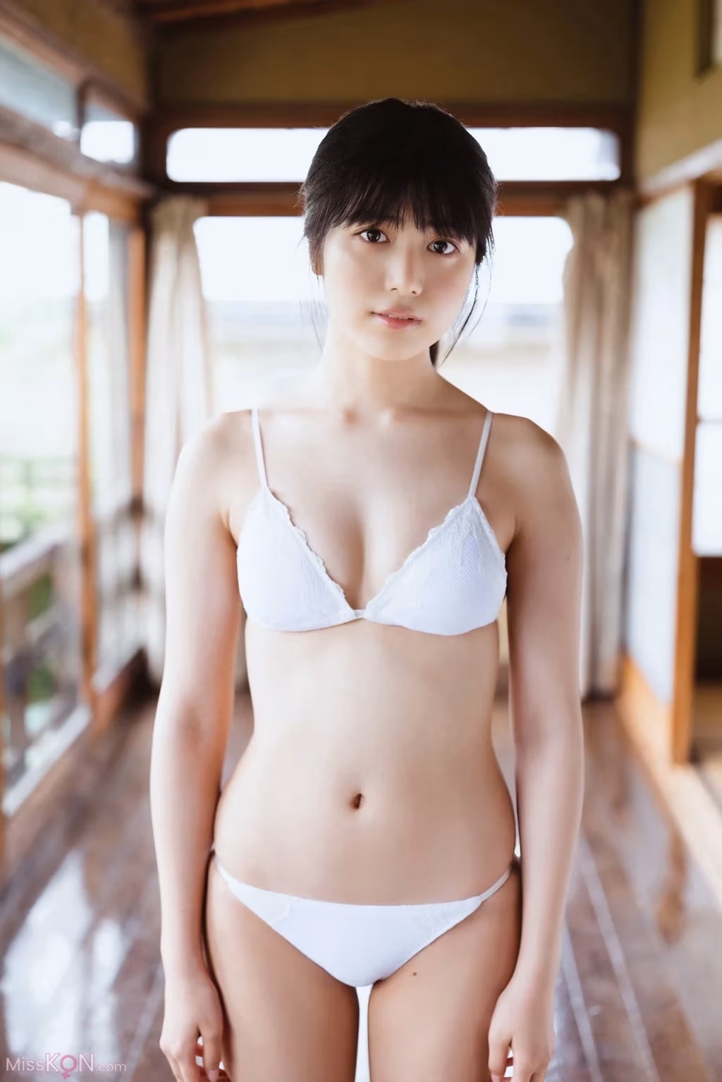 吉田莉桜 白金FLASH數碼寫真集 花影流轉(13)