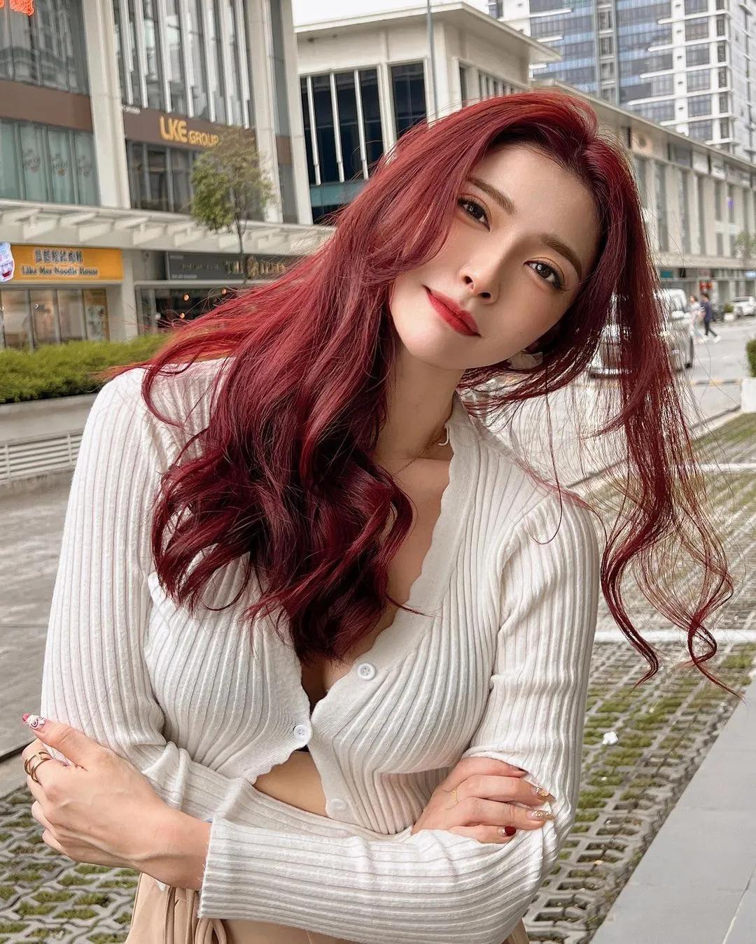 美艳气质「邢益燕」狂辣体态让人血脉贲张