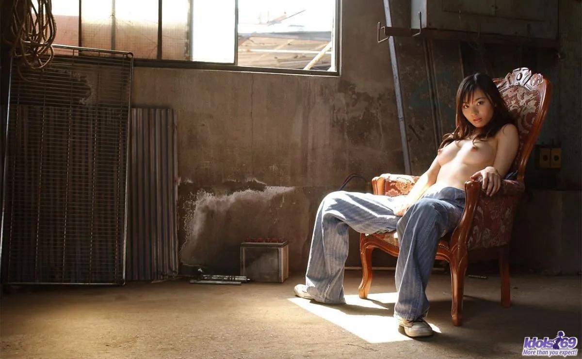 美女脱下了工作服!Hikaru Koto(22)