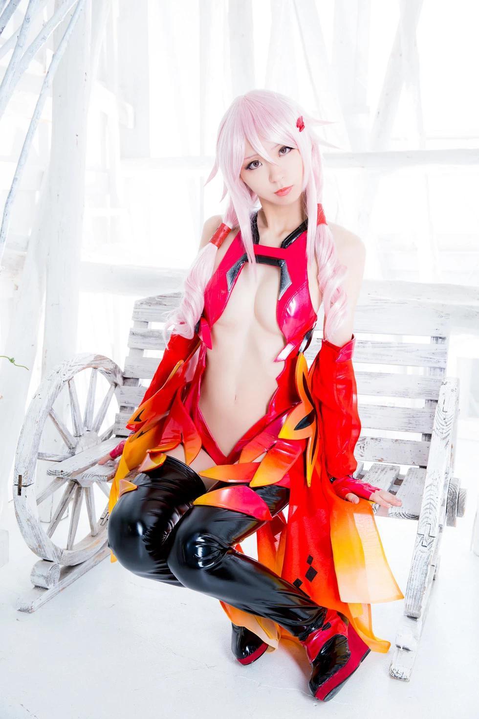 [Cosplay精選]Cosplay真人CelleQuiPriePourDemanderLePardon萌妹子寫真350P(95)