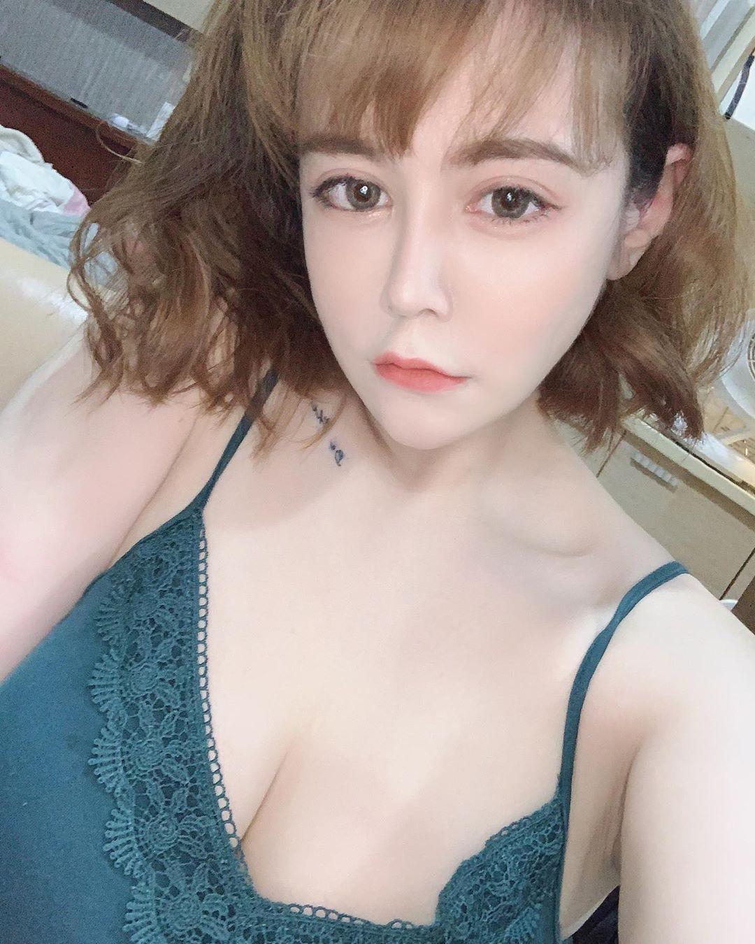 爆乳造型师「嘉嘉Jia Jia」乳量Hold不住　兴趣是搜集性感内衣！-小湿妹图(7)