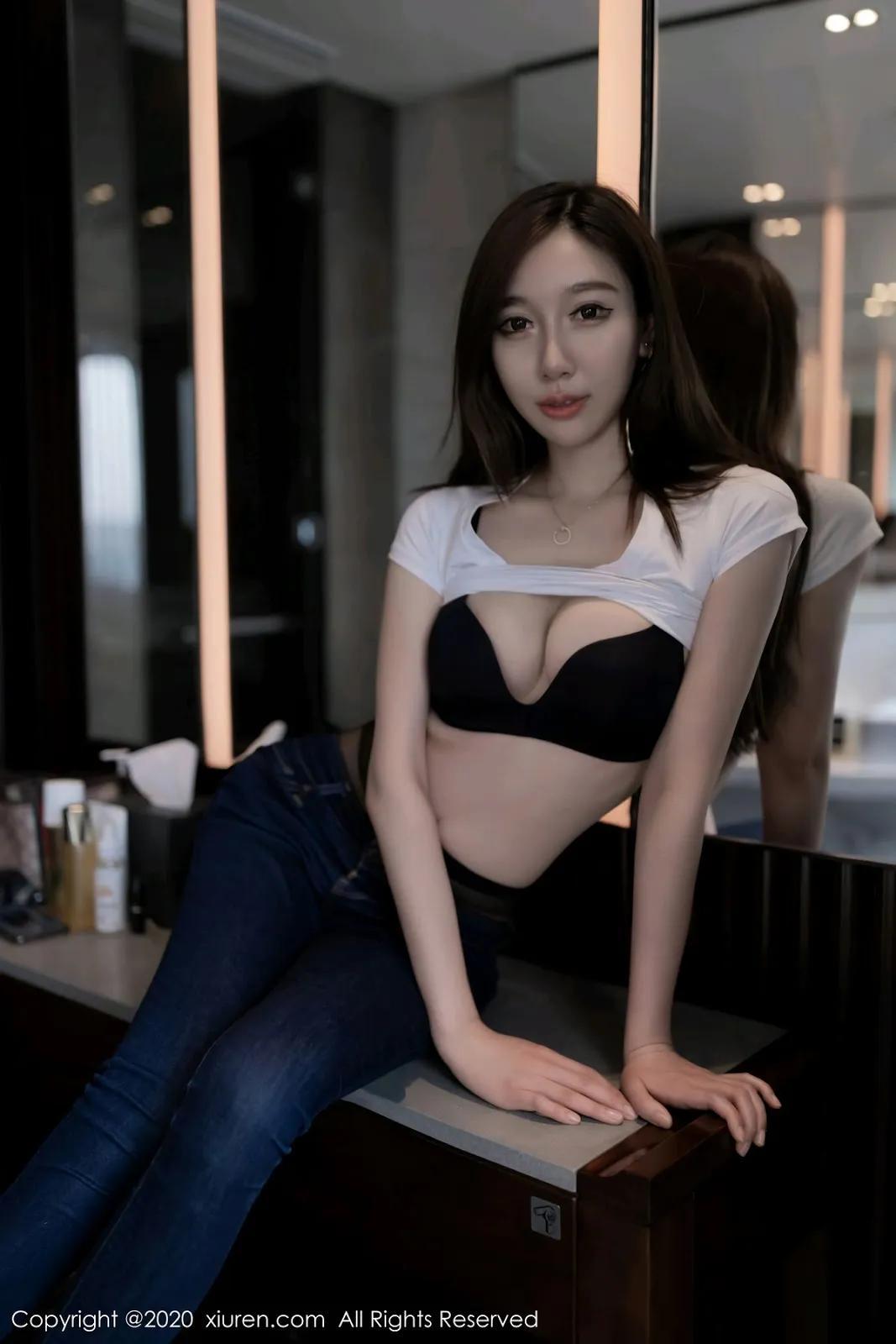 超长腿美模大秀情趣吊带袜 Victoria志玲(15)