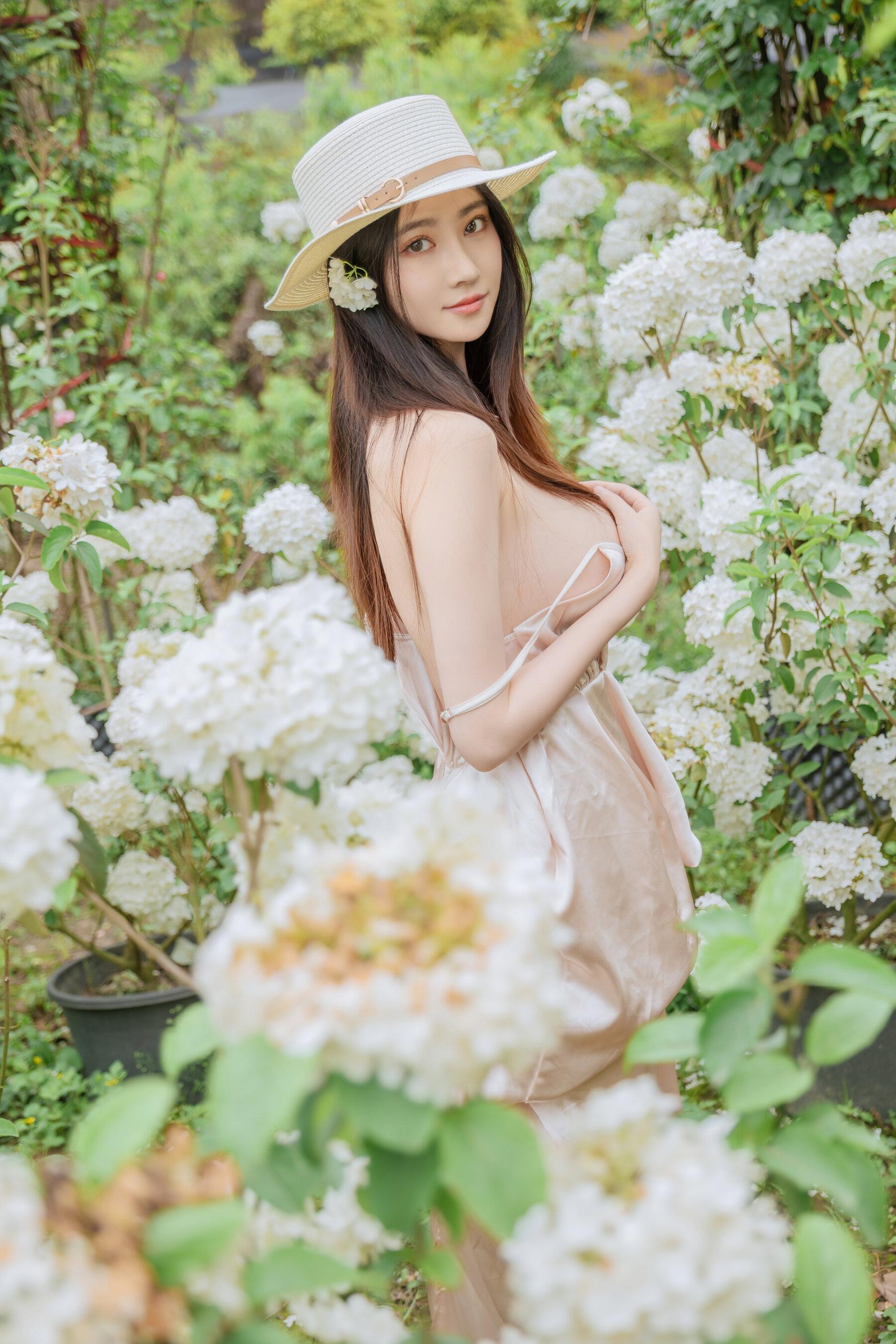 国模套图 木绣球(54)