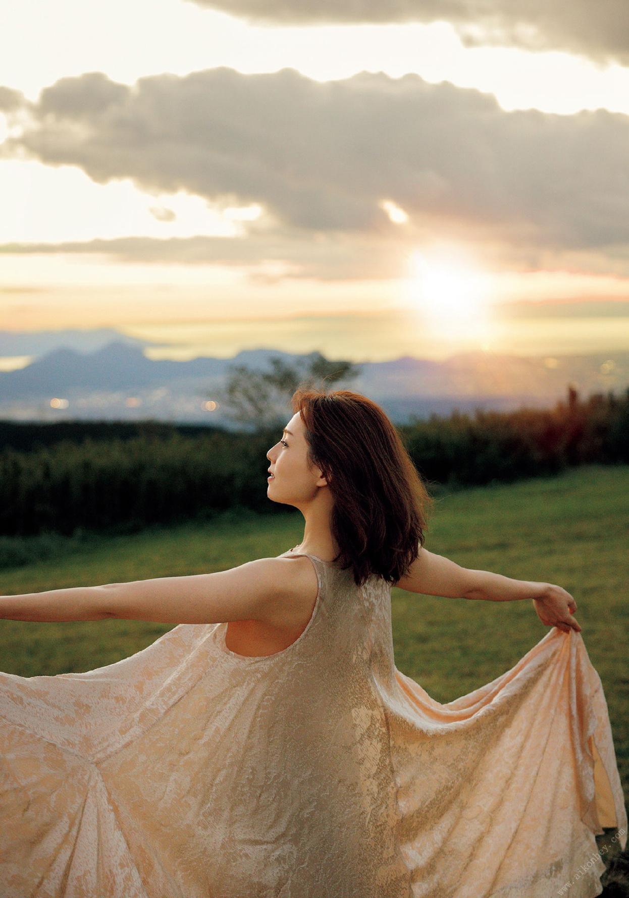 Ai Shinozaki 筿崎爱 - IDEA(120)