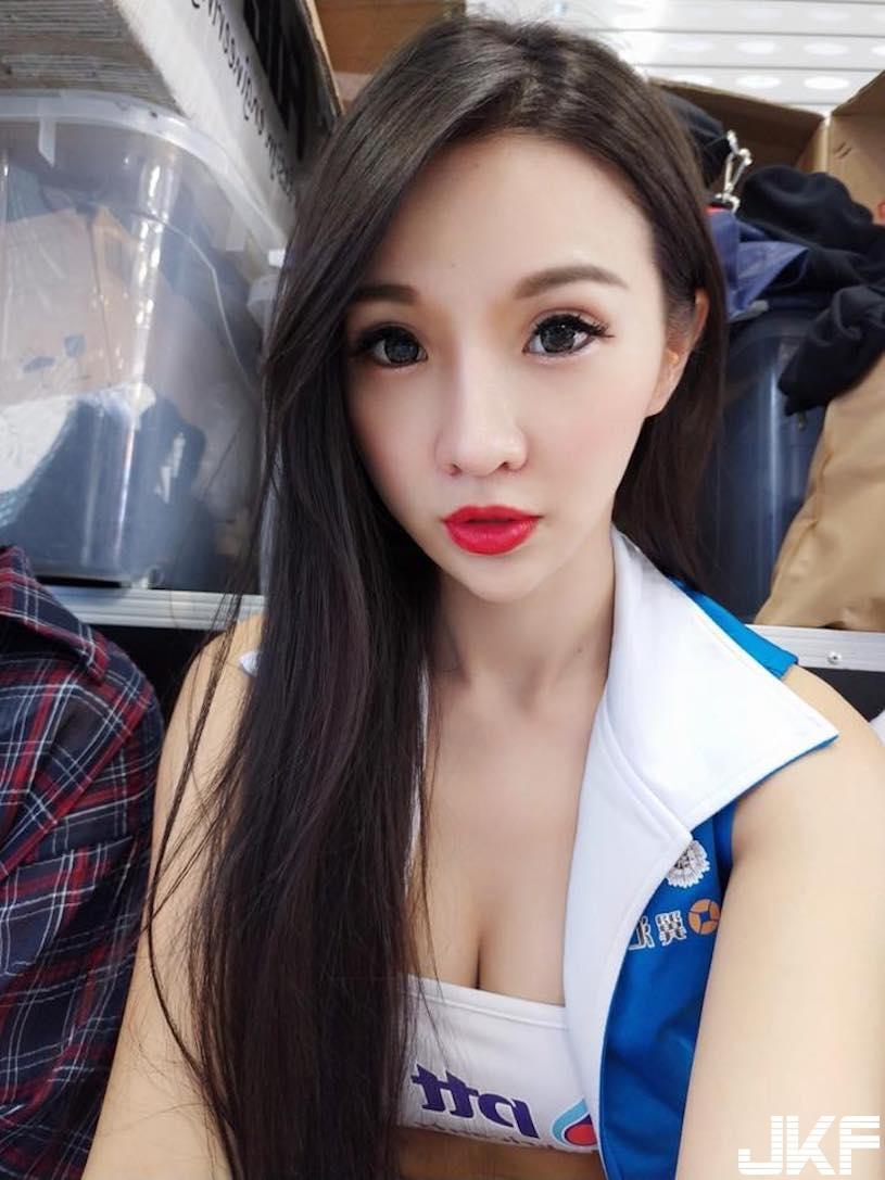 SG小芯「气质长发」好有亲切感，展场「火辣造型」正翻了！-小湿妹图(9)