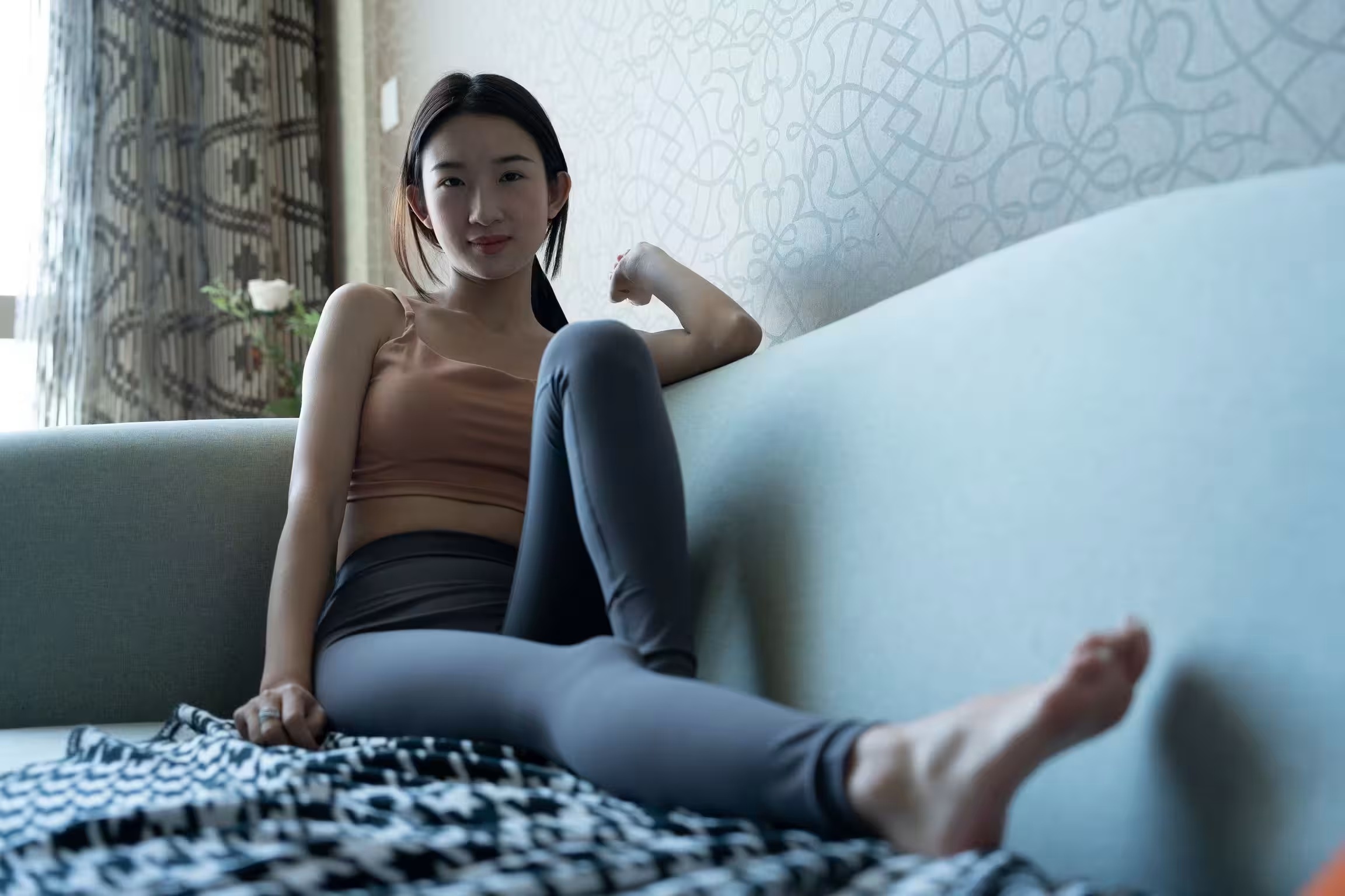 [Private Photoshoot] 練瑜伽的陽光美少女： PKG攝影 居家大尺度私拍 4K超長花絮 (248 photos + 1 video) - ( Page 1 / 13 )(166)