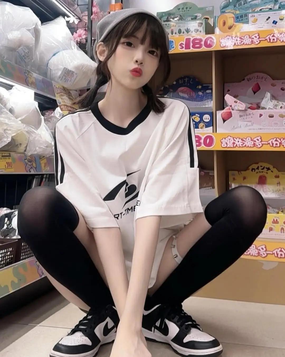 「小诺ɴᴜᴏɴᴜᴏ」人美腿香绝好身材根本就是仙女下凡(17)