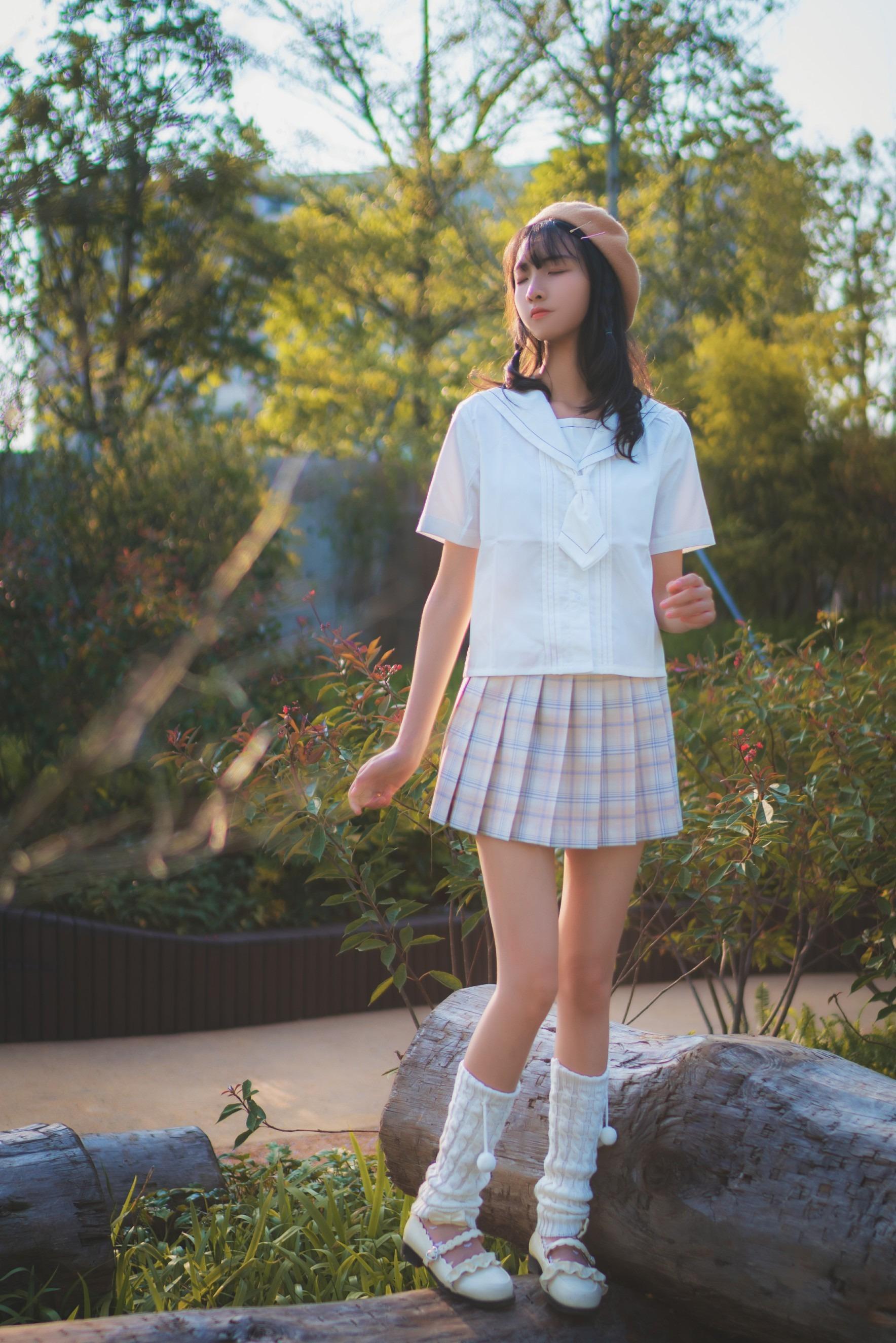 西瓜少女 -  白云森林短袖无外套