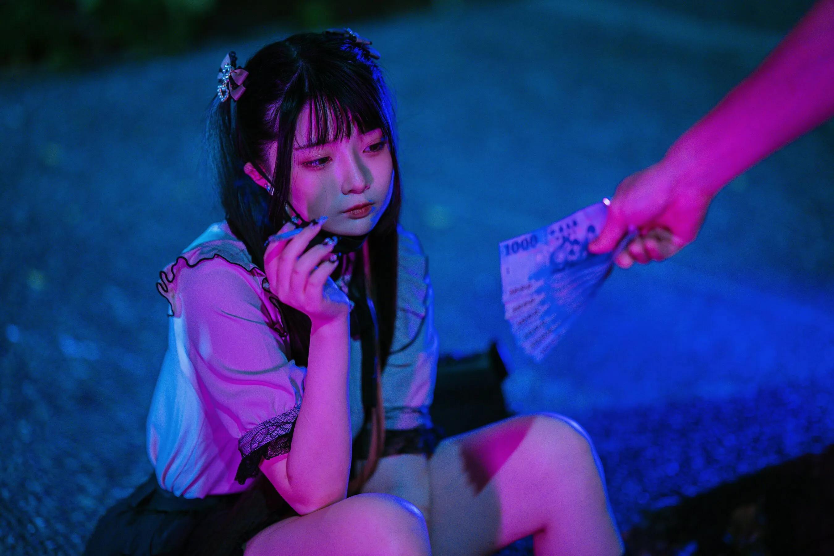 落落Raku《Night LiLy 夜百合》(27)