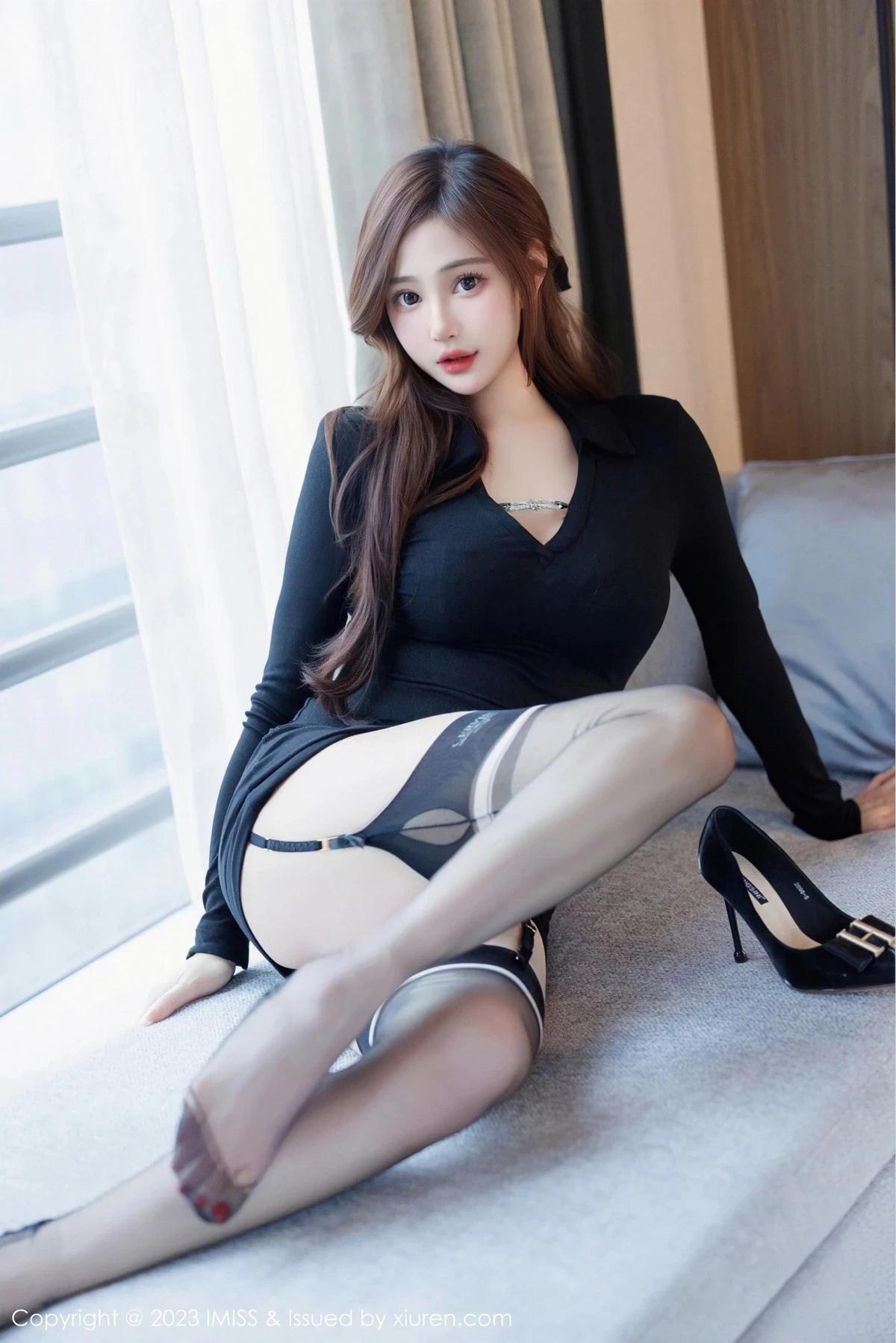 [IMISS愛蜜社]Vol.724_氣質女神Lavinia性感黑色連衣短裙露黑色輕透內衣完美誘惑寫真57P(17)