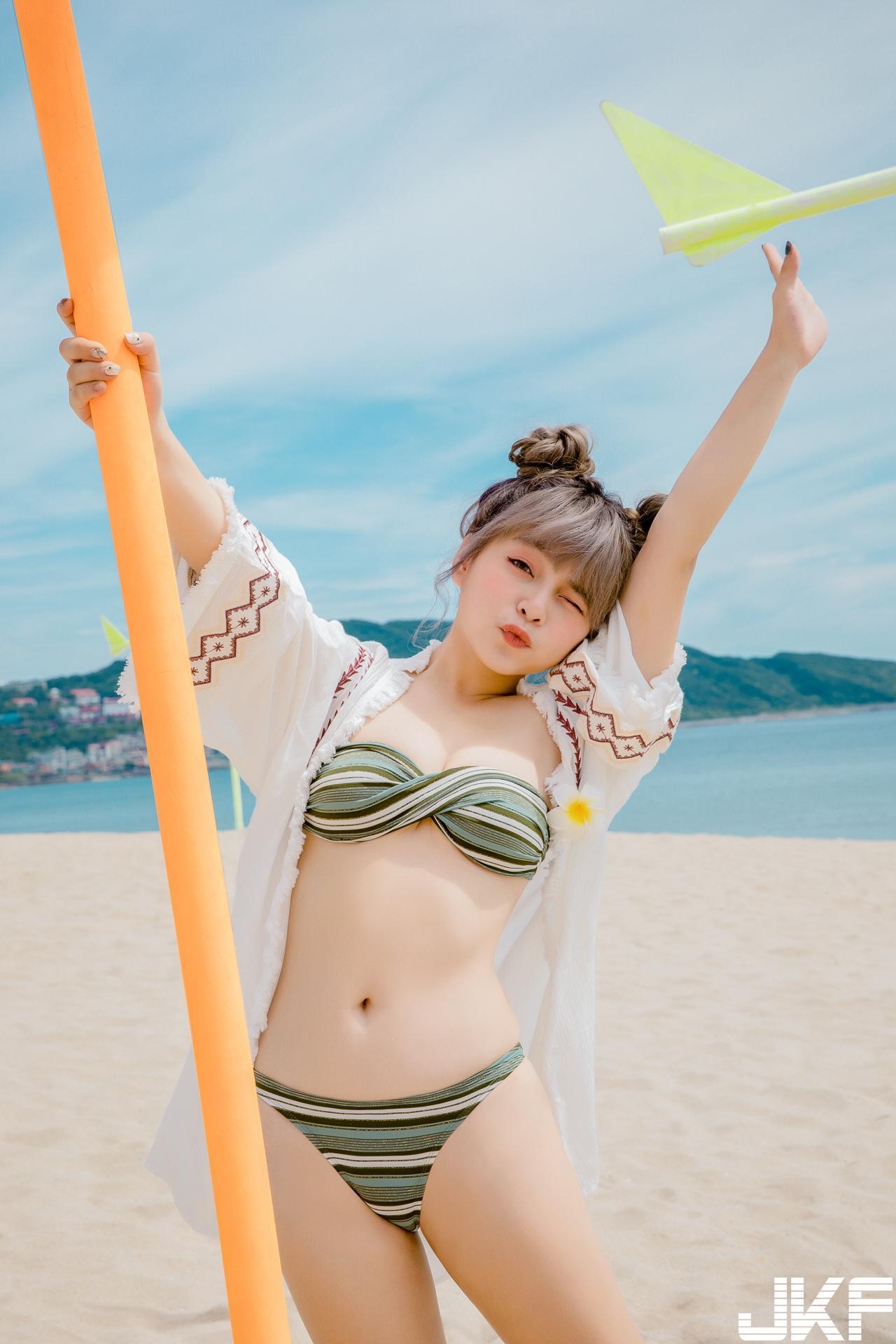 专属闺密夏日「私密狂欢派对」！甜美正妹「Olive 妞妞」爆乳掀起热浪！-小湿妹图(11)