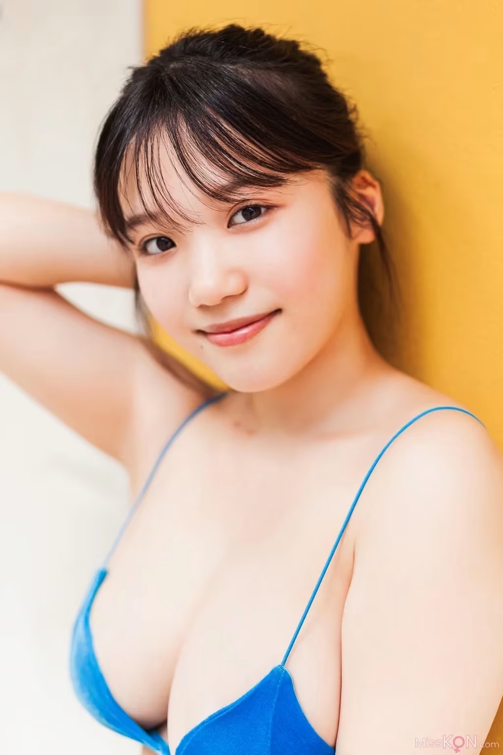 [JP] Minami Hori (堀みなみ)： FRIDAYデジタル寫真集 聖なるHカップ Vol.1 (61 photos) - ( Page 1 / 2 )(6)
