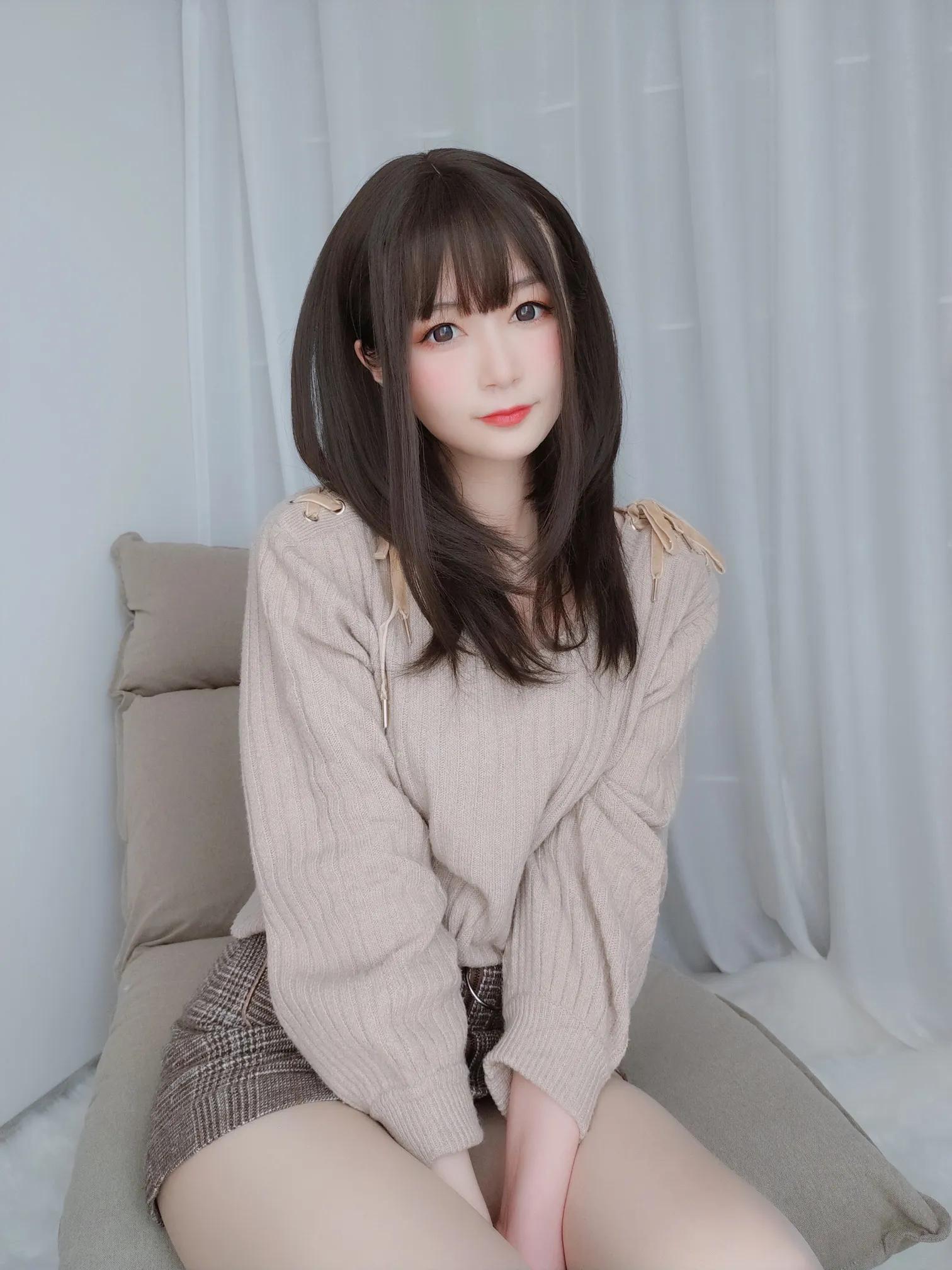 白银81《居家私服》洁白长腿让人心动(27)