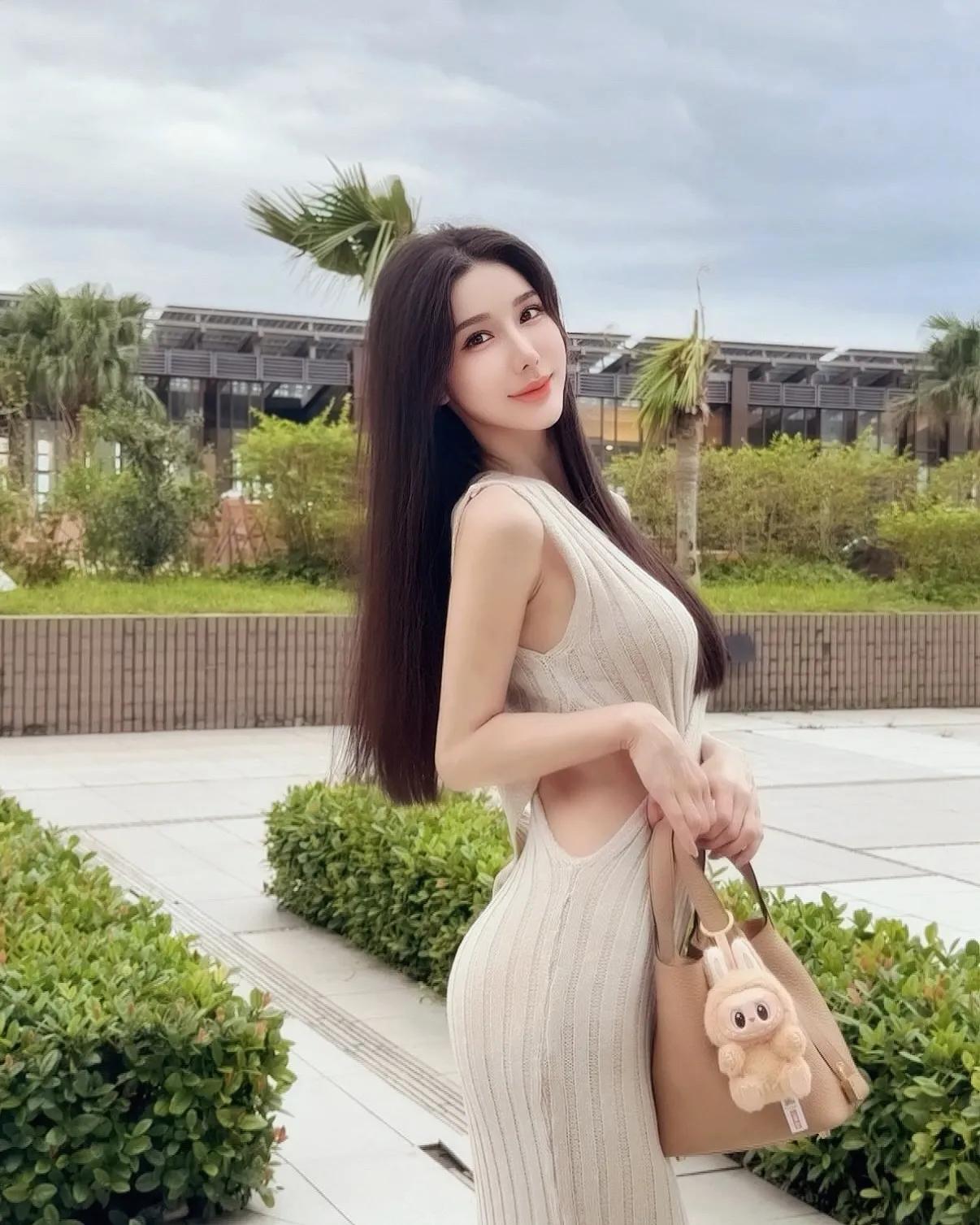 意图让人使出必杀技！梦梦身穿摇杆比基尼　巨乳身材欠攻略(5)