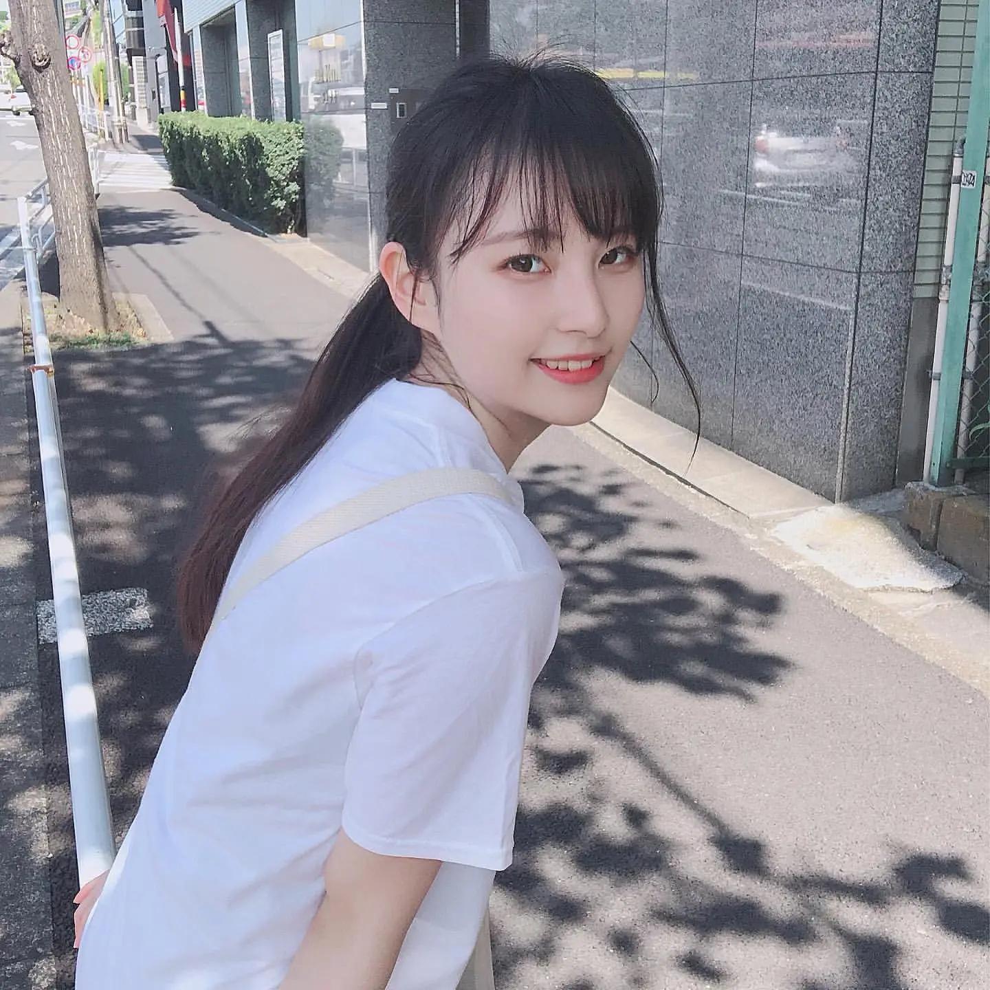 君の名は？19岁服饰店「嫩妹店员」超萌外表让人恋爱　想起初恋的美好-小湿妹图