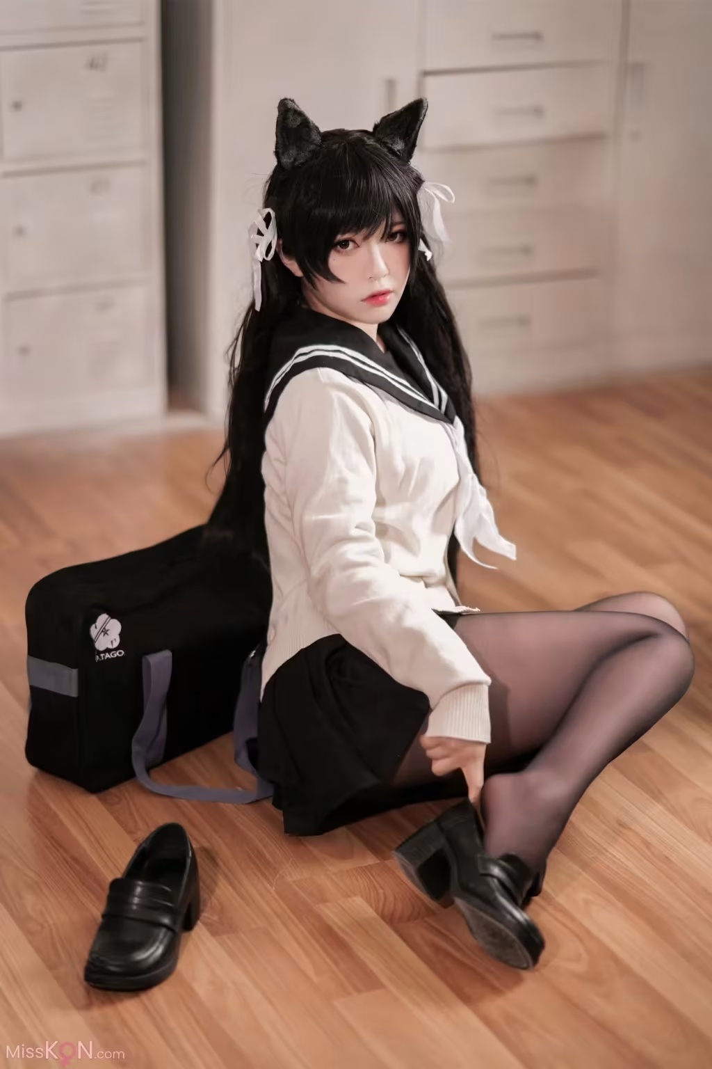 Coser@半半子： 愛宕 學園幻想曲 (25 photos) - ( Page 1 / 2 )(2)