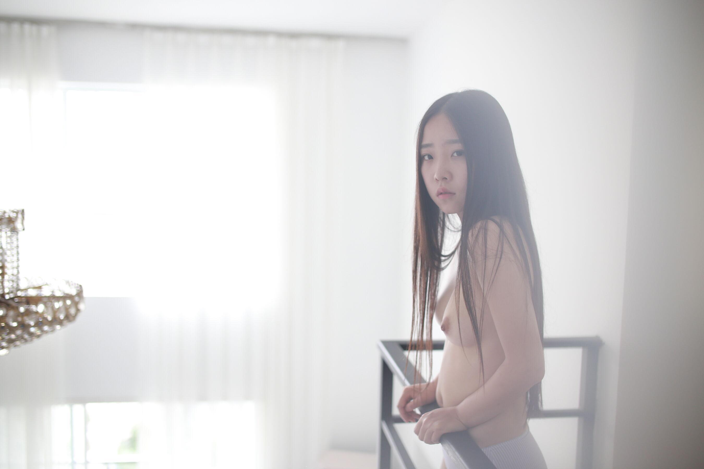 国模套图 少女初长成(370)