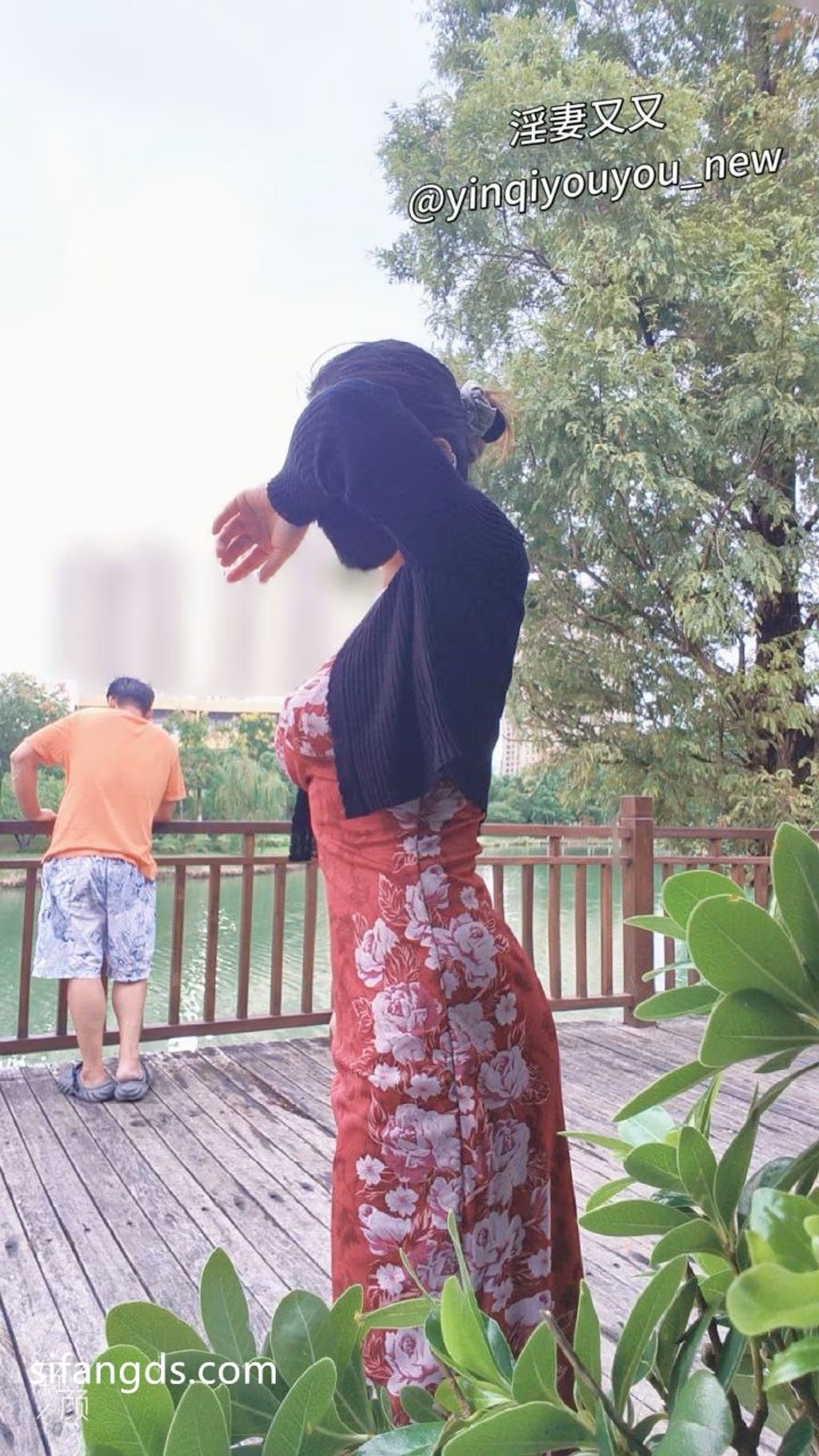 淫妻又又： 熟女戶外露出博主 Ep.002 (160 photos + 87 videos) - ( Page 1 / 8 )(160)