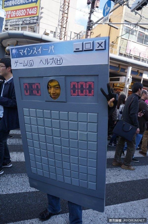 童年崩坏！日本街头出现超恐怖「面包超人」Cosplay！(12)