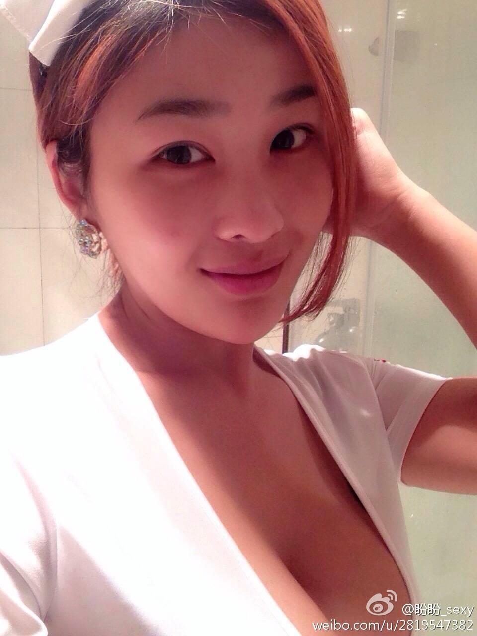 闫盼盼无圣光爆乳25套合集14、香蕉+16、碎片(18)