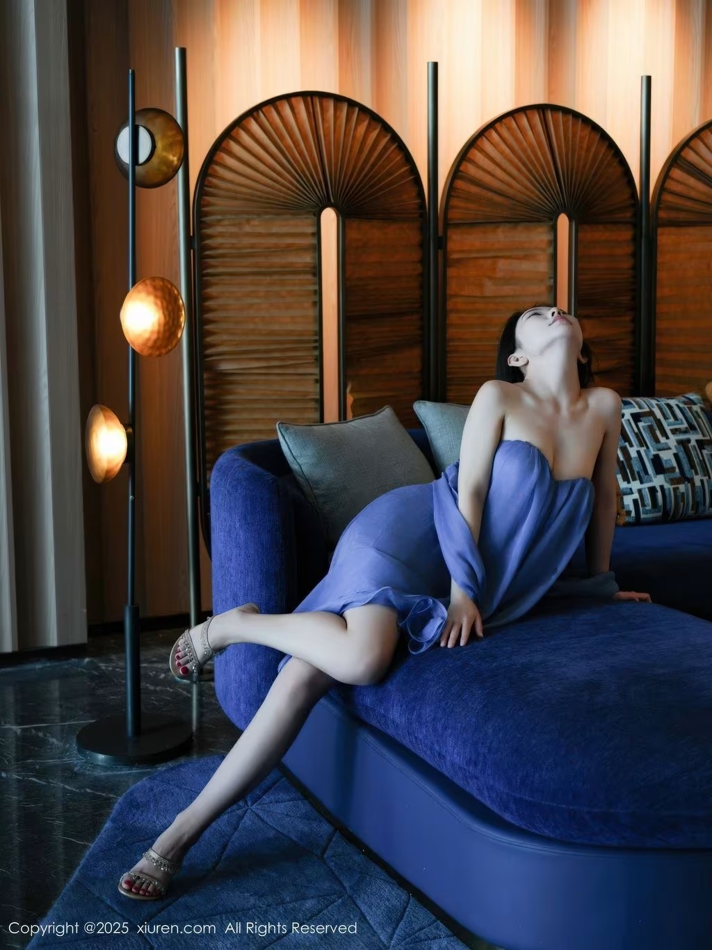 XIUREN No.10988： 燒燒小桃 (53 photos) - ( Page 1 / 3 )