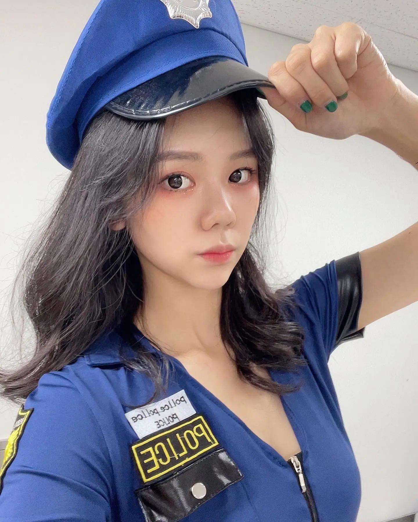 KANG Jiyu(姜知侑)详情介绍-KANG Jiyu(姜知侑)美图小说-KANG Jiyu(姜知侑)美图小说-迅雷下载-磁力-Myav范-(53)