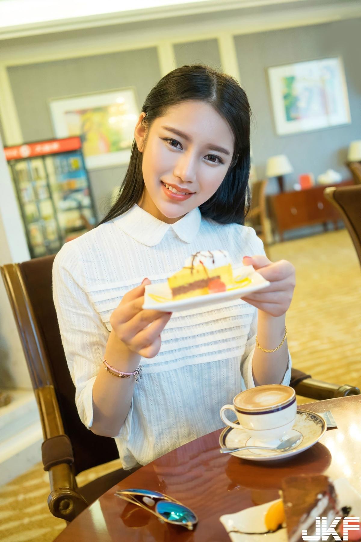 靓丽美女徐妍馨