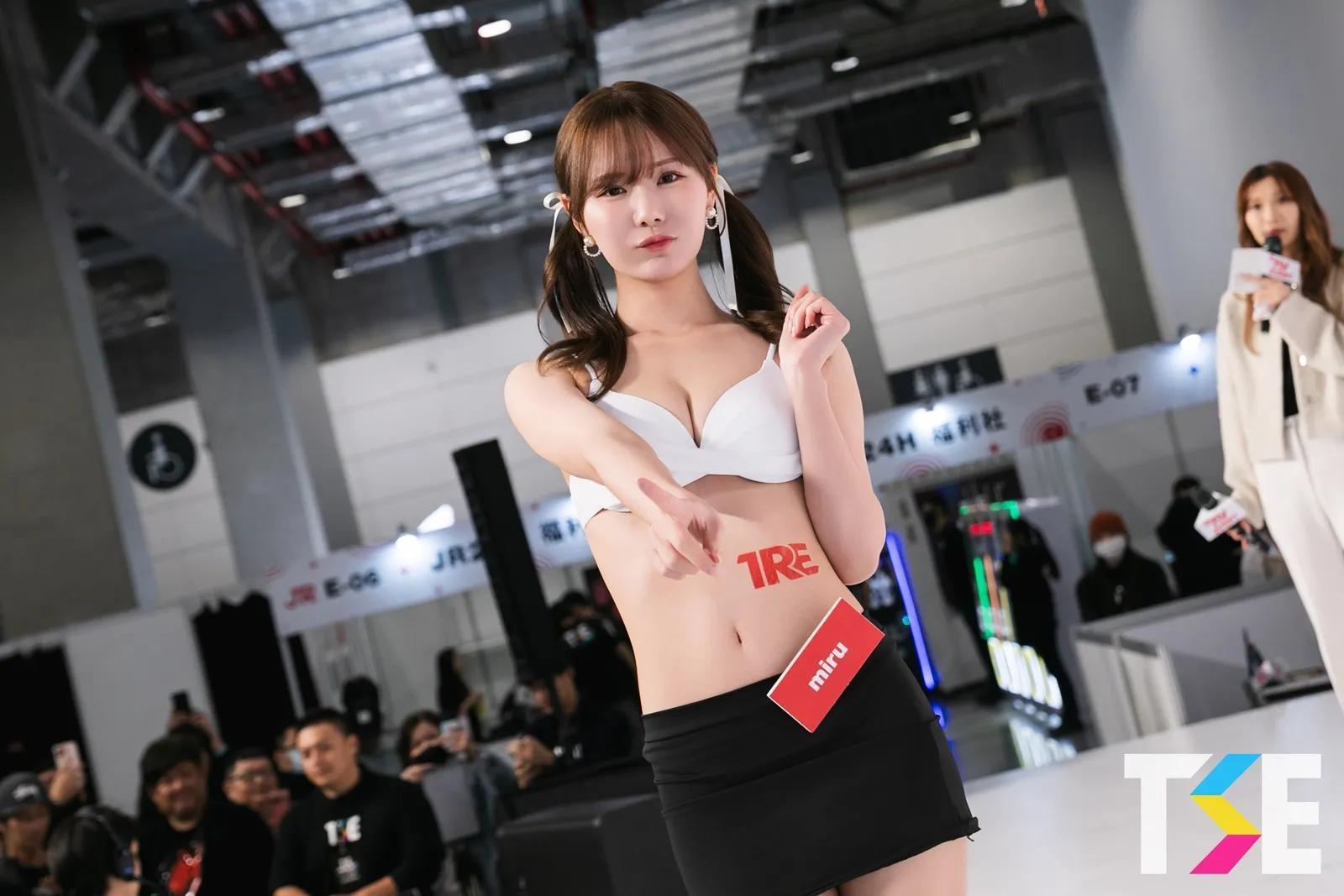 年终大奖励！「miru」现身TSE学服季，「甜蜜亲签」恋爱感爆棚(3)