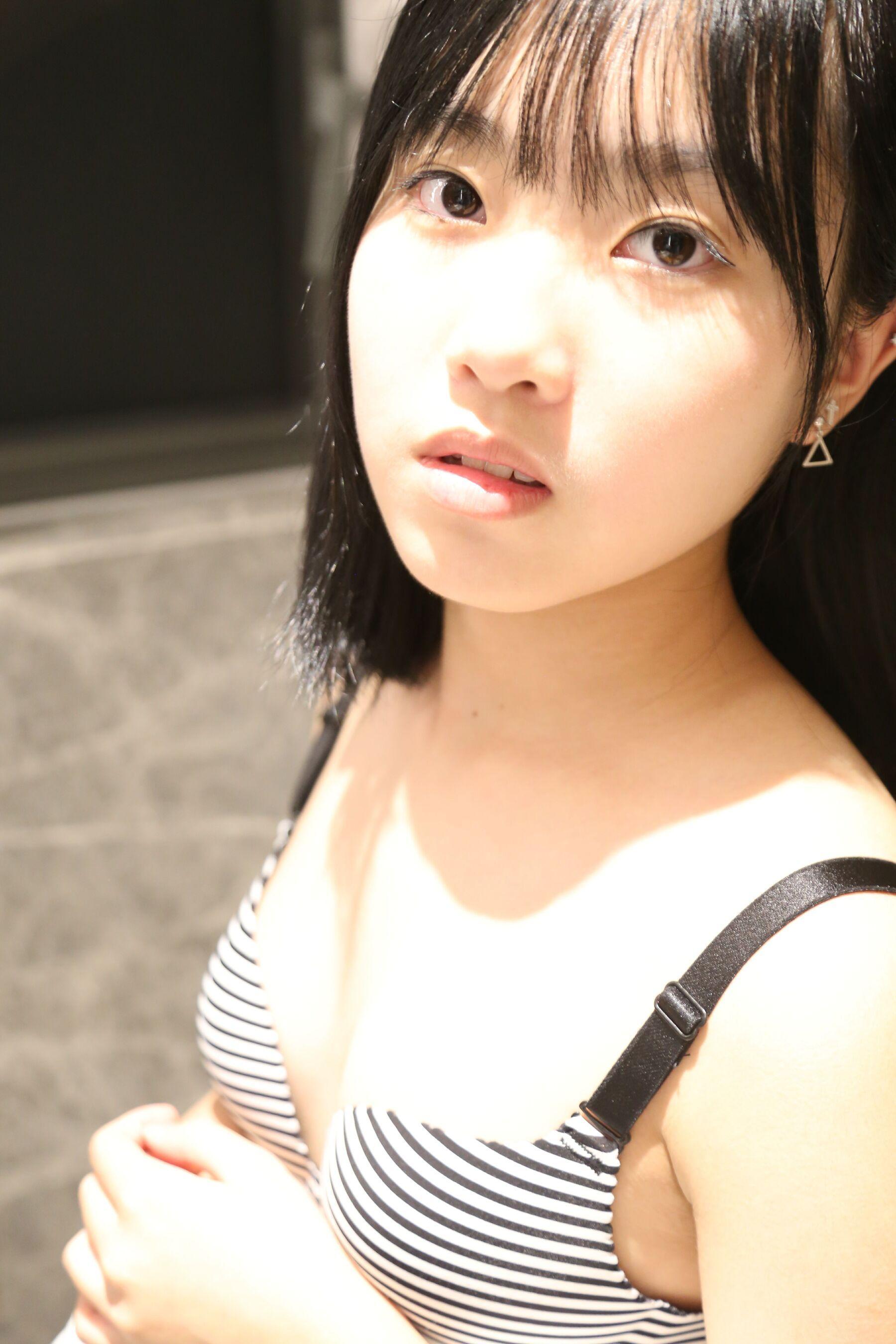 国模套图 香港学妹大尺度人体私拍套图(208)