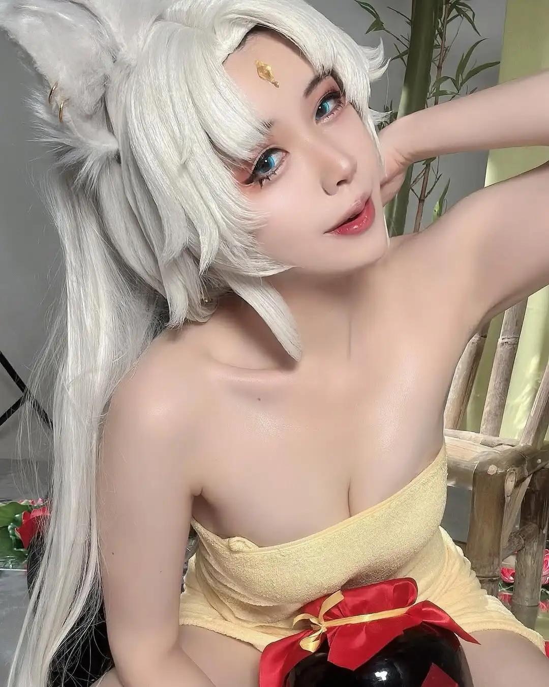 气质满分「纪佳旻」超甜精致美颜 画面太狂(8)