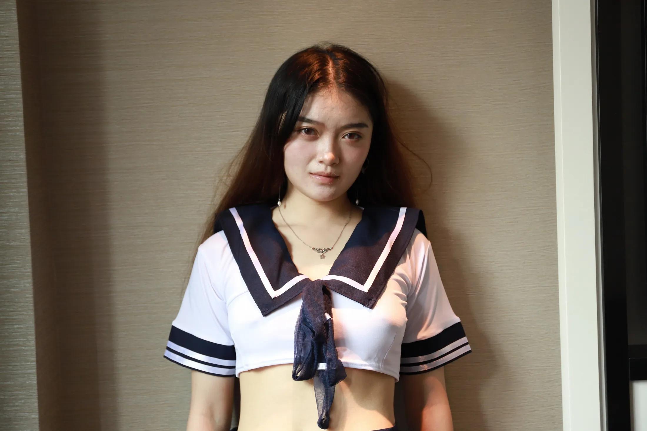 【国模】清涩神女小鱼 无圣光大尺度私拍套图(1)(43)