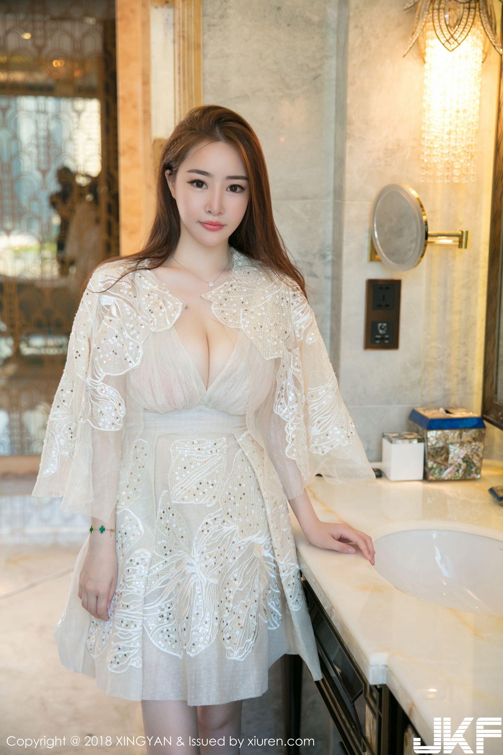 丽质美女卓雅 饱满胸口美翘臀_星颜社(4)